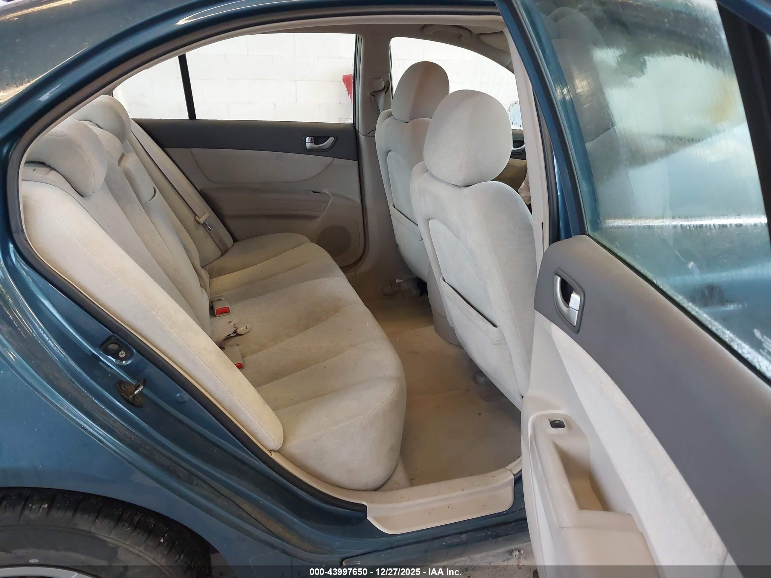 HYUNDAI SONATA image 8