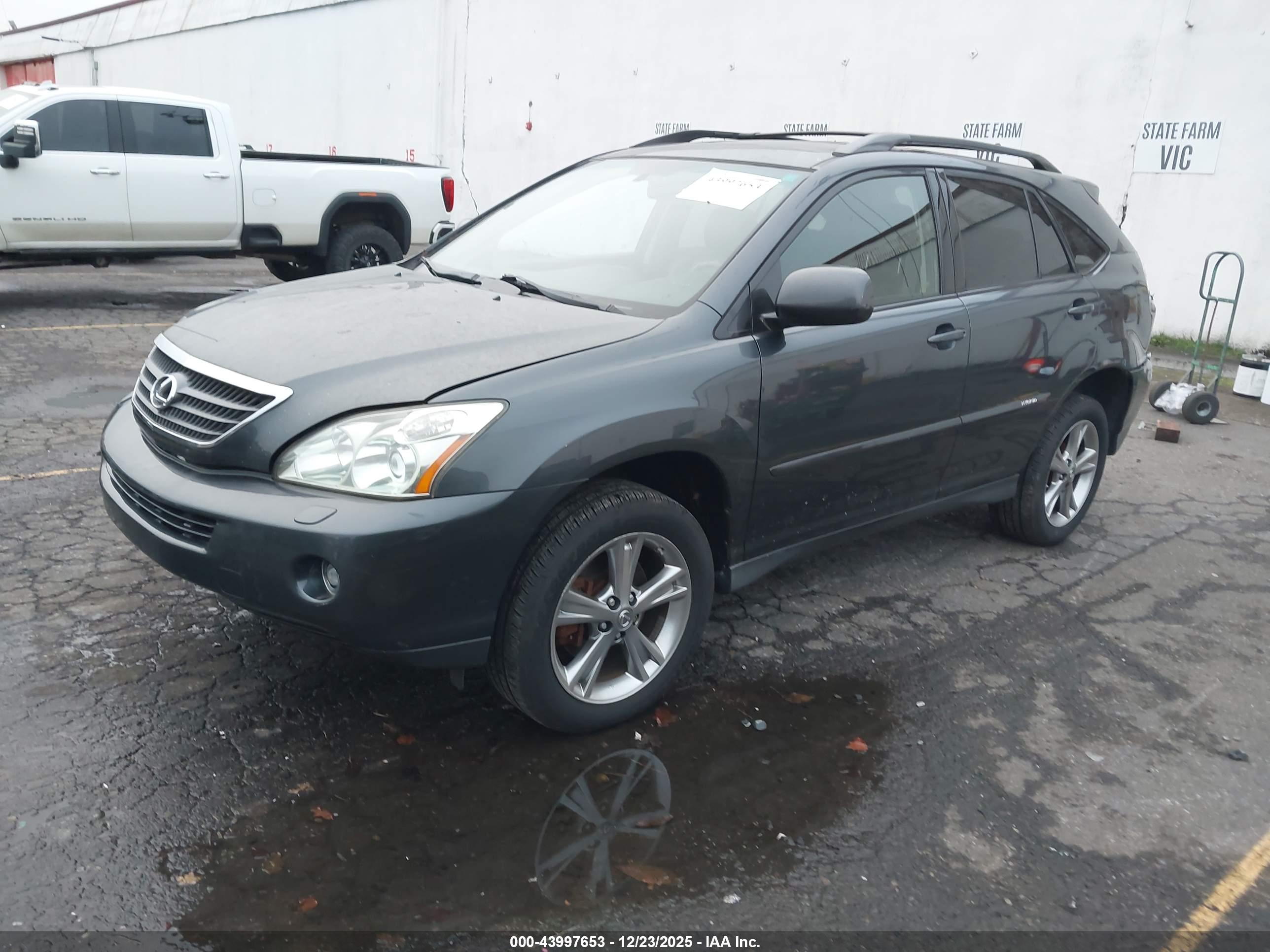LEXUS RX image 2