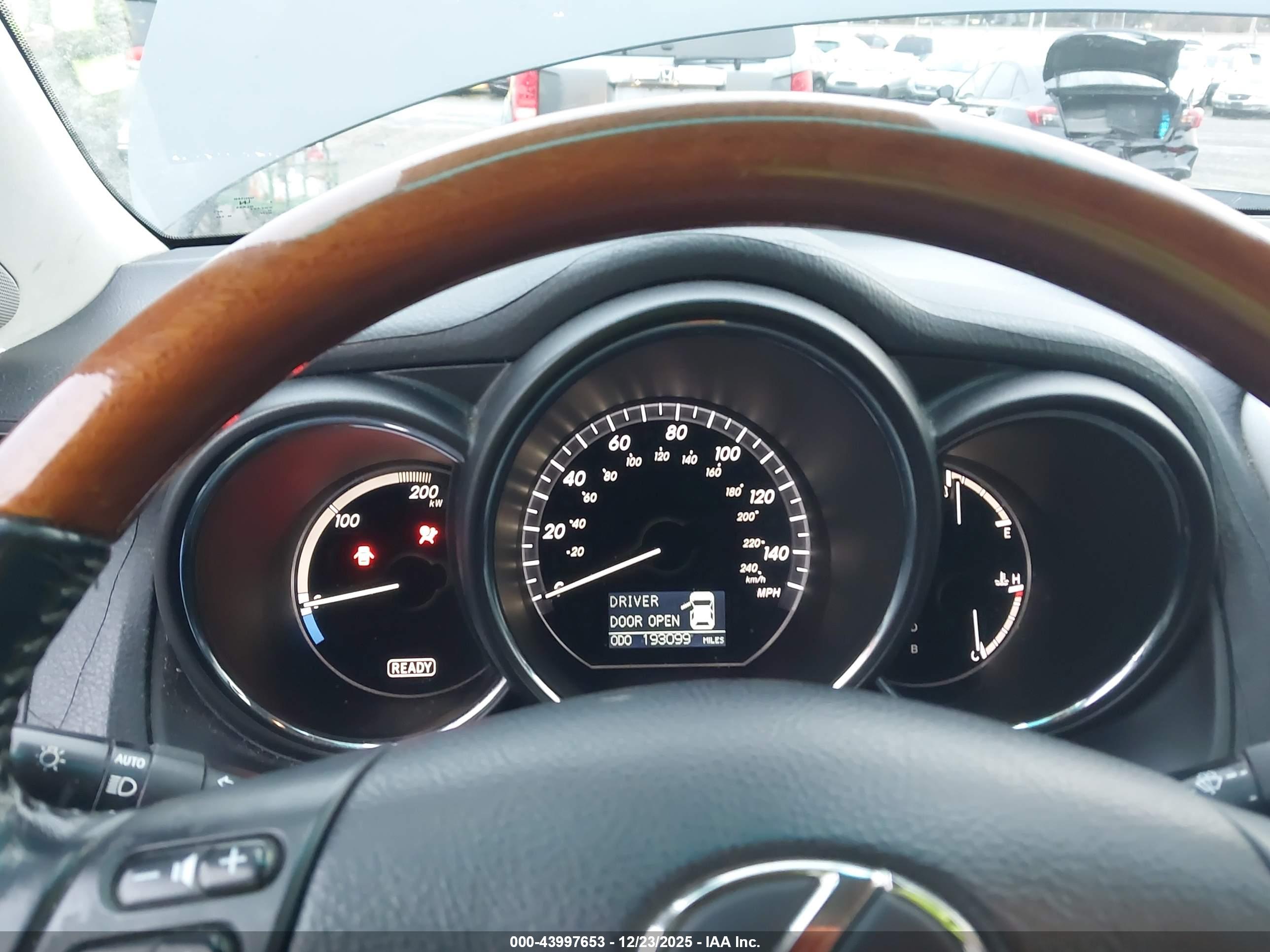 LEXUS RX image 7