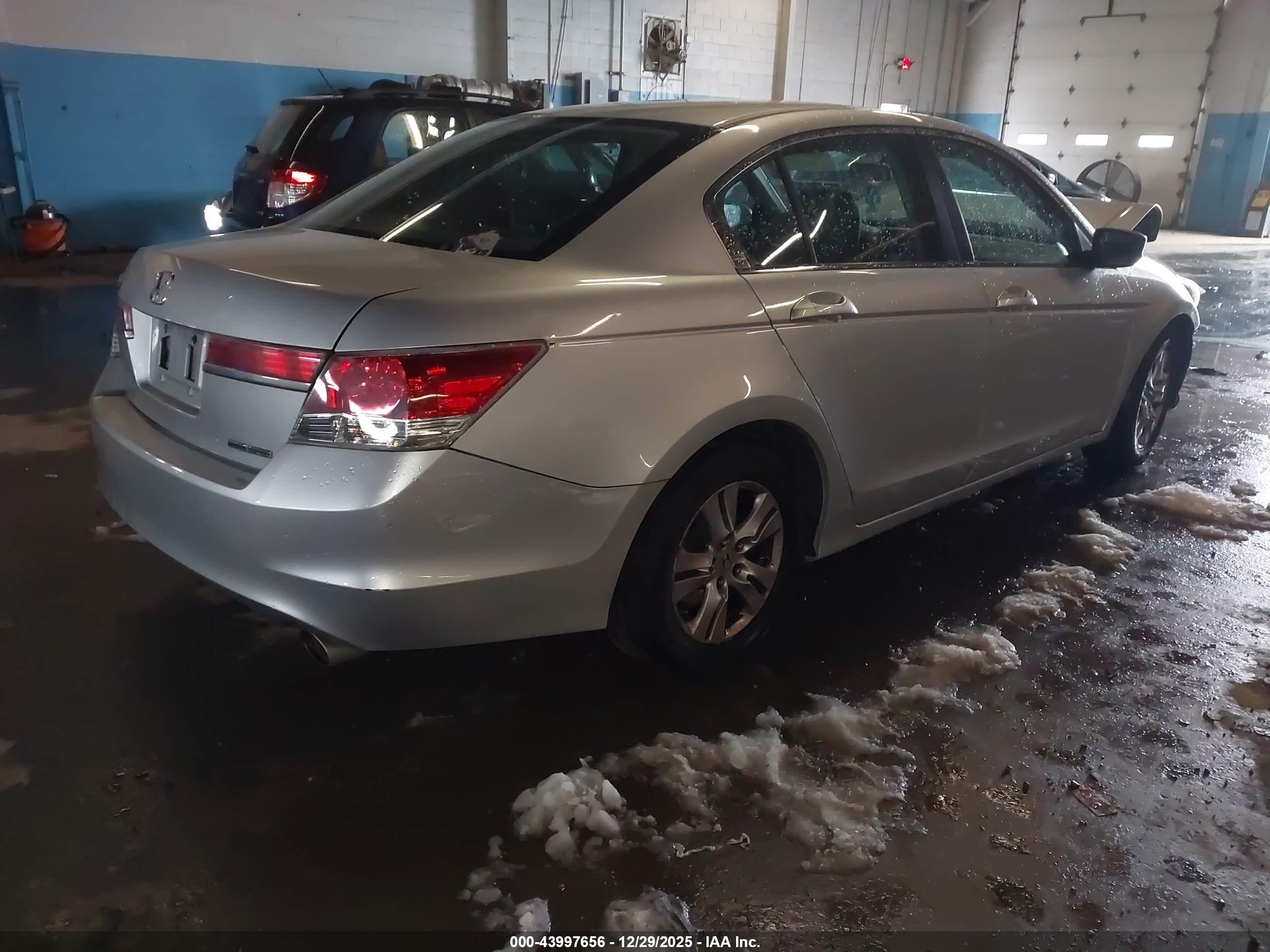 HONDA ACCORD image 4