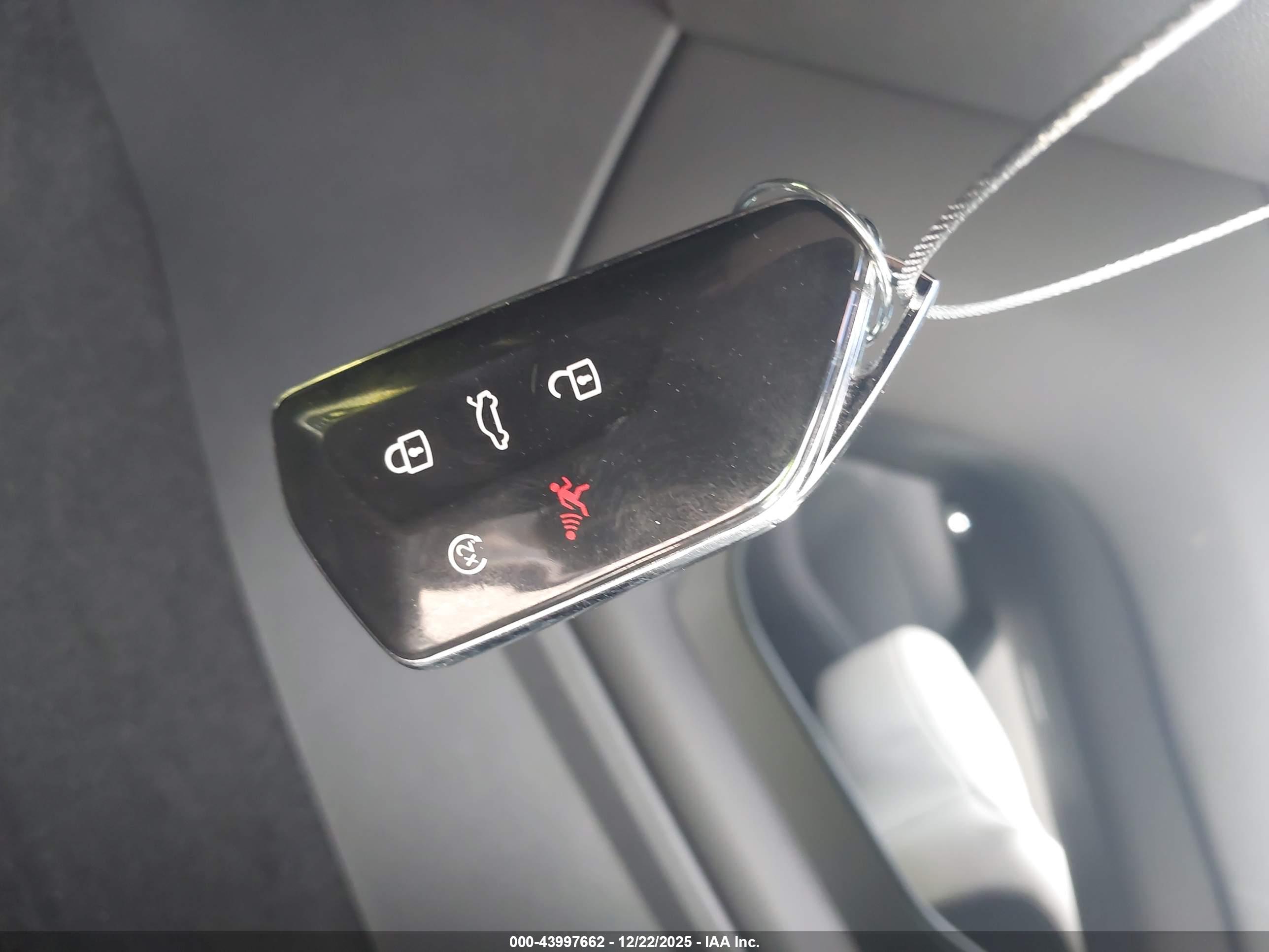 VOLKSWAGEN ATLAS image 11