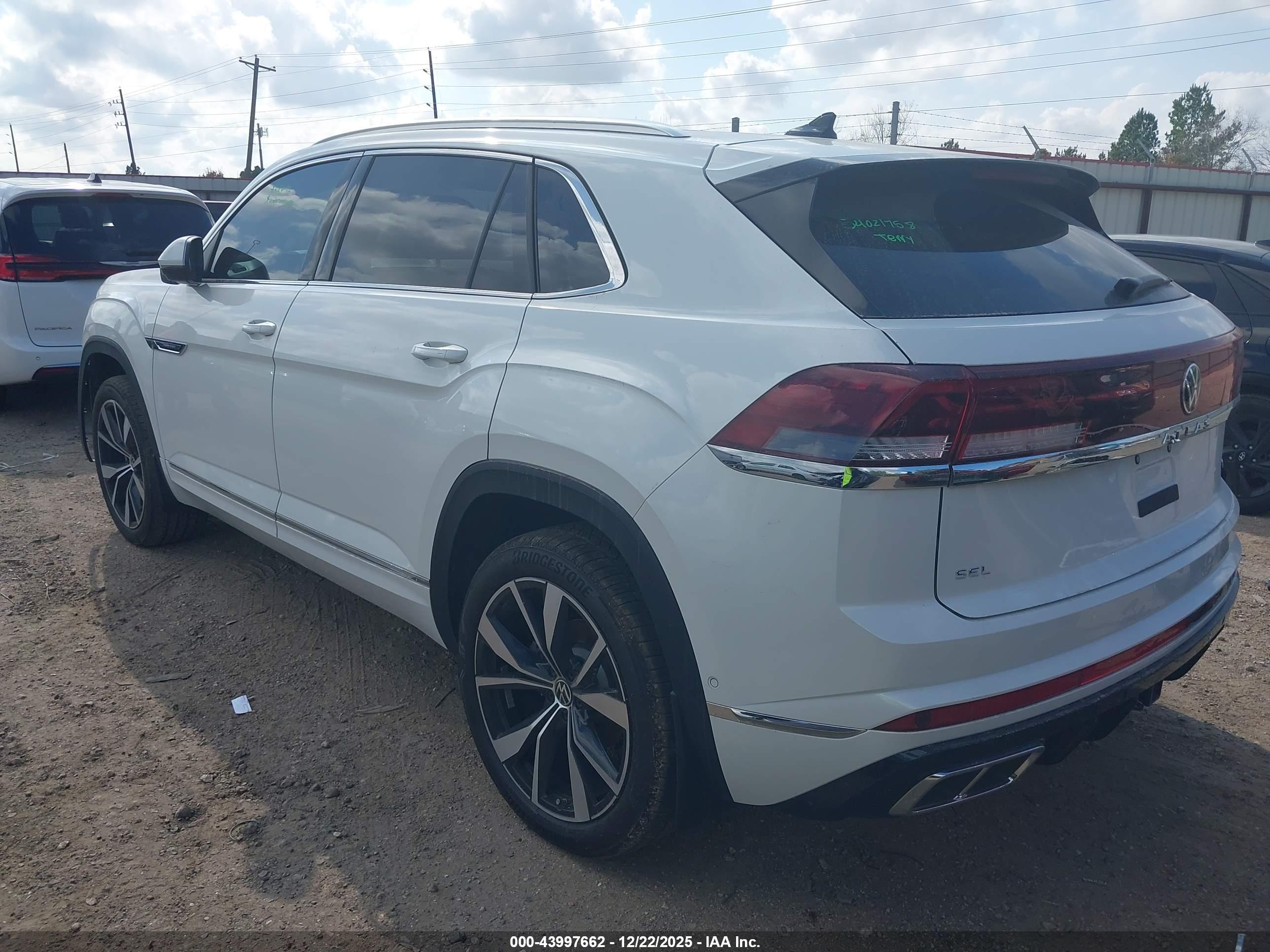 VOLKSWAGEN ATLAS image 3