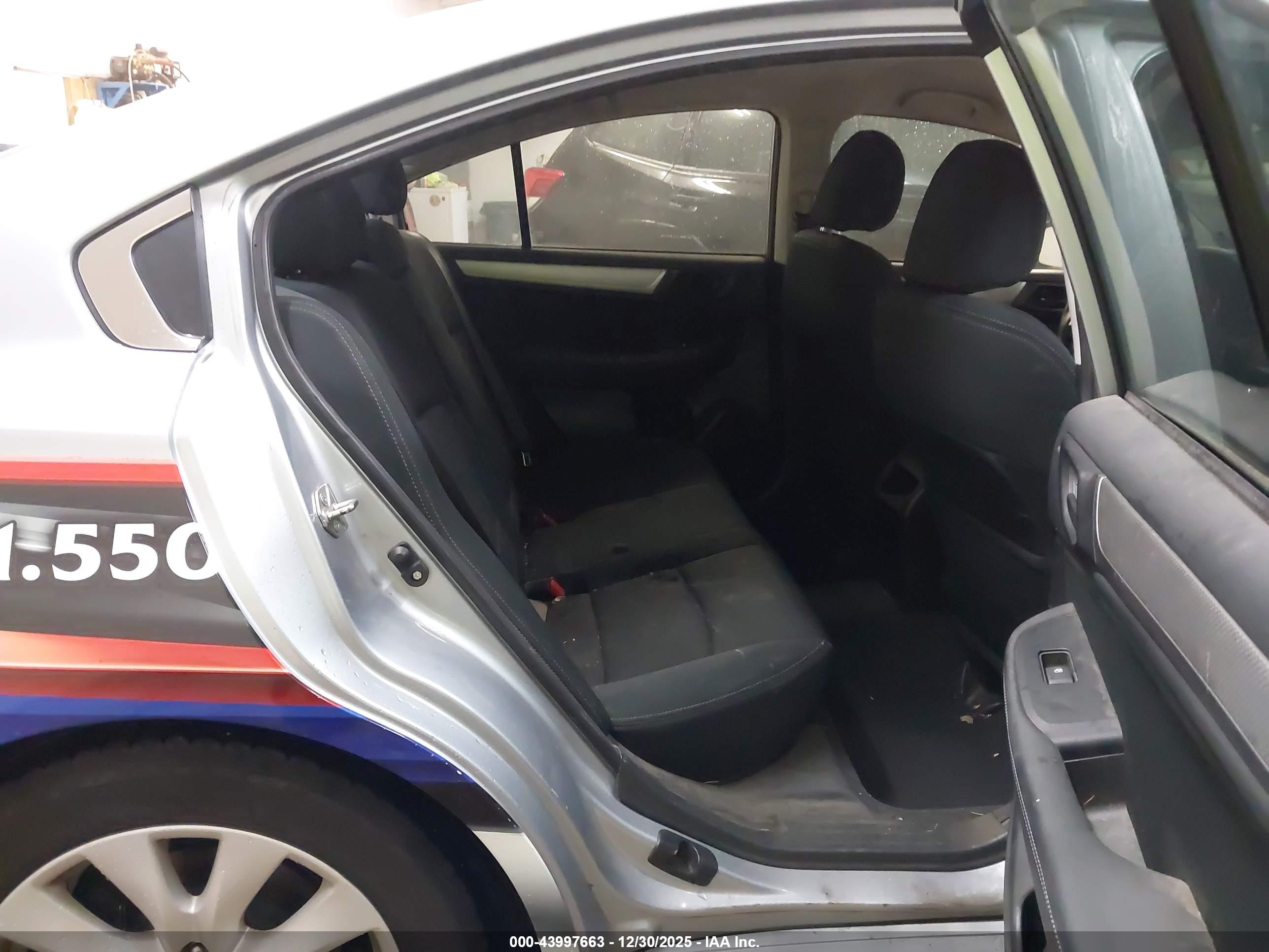 SUBARU LEGACY image 8