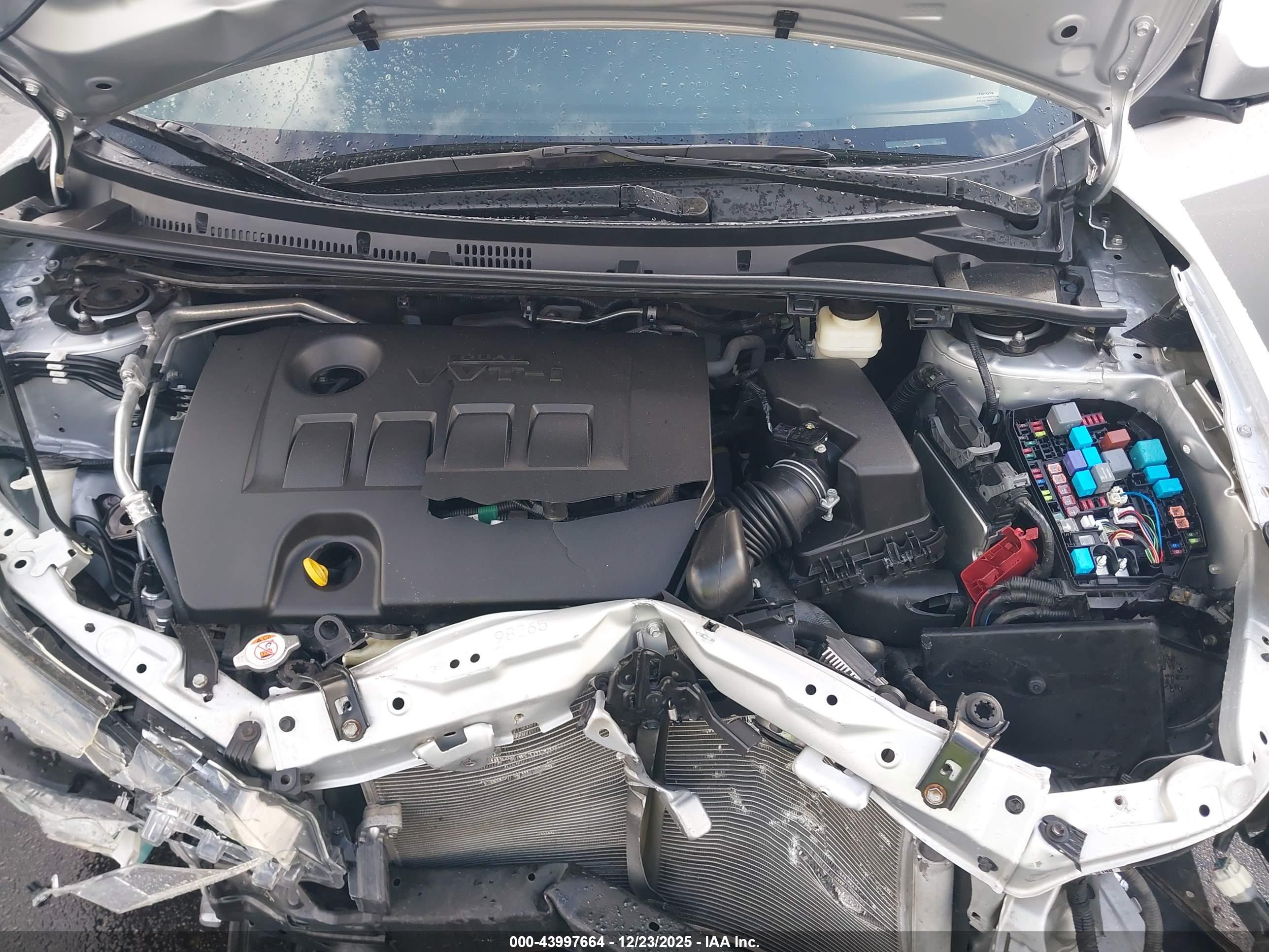 TOYOTA COROLLA image 10