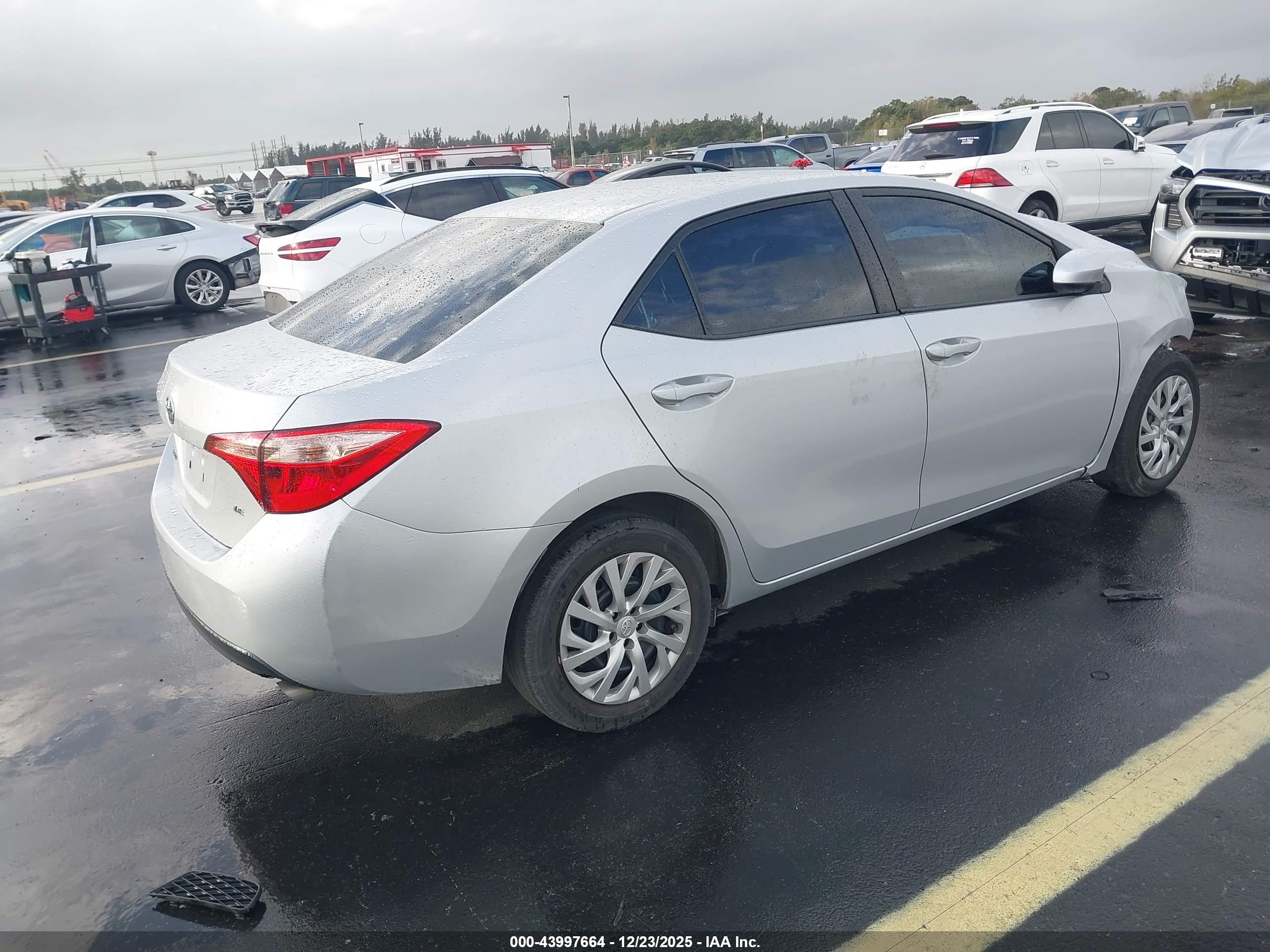 TOYOTA COROLLA image 4