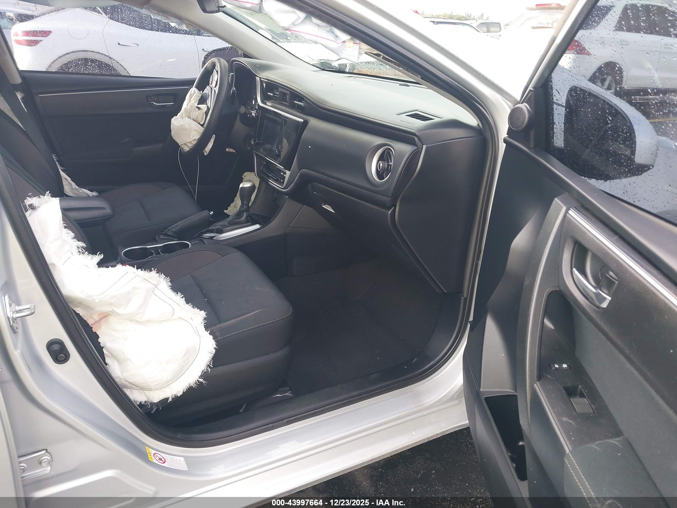 TOYOTA COROLLA image 5