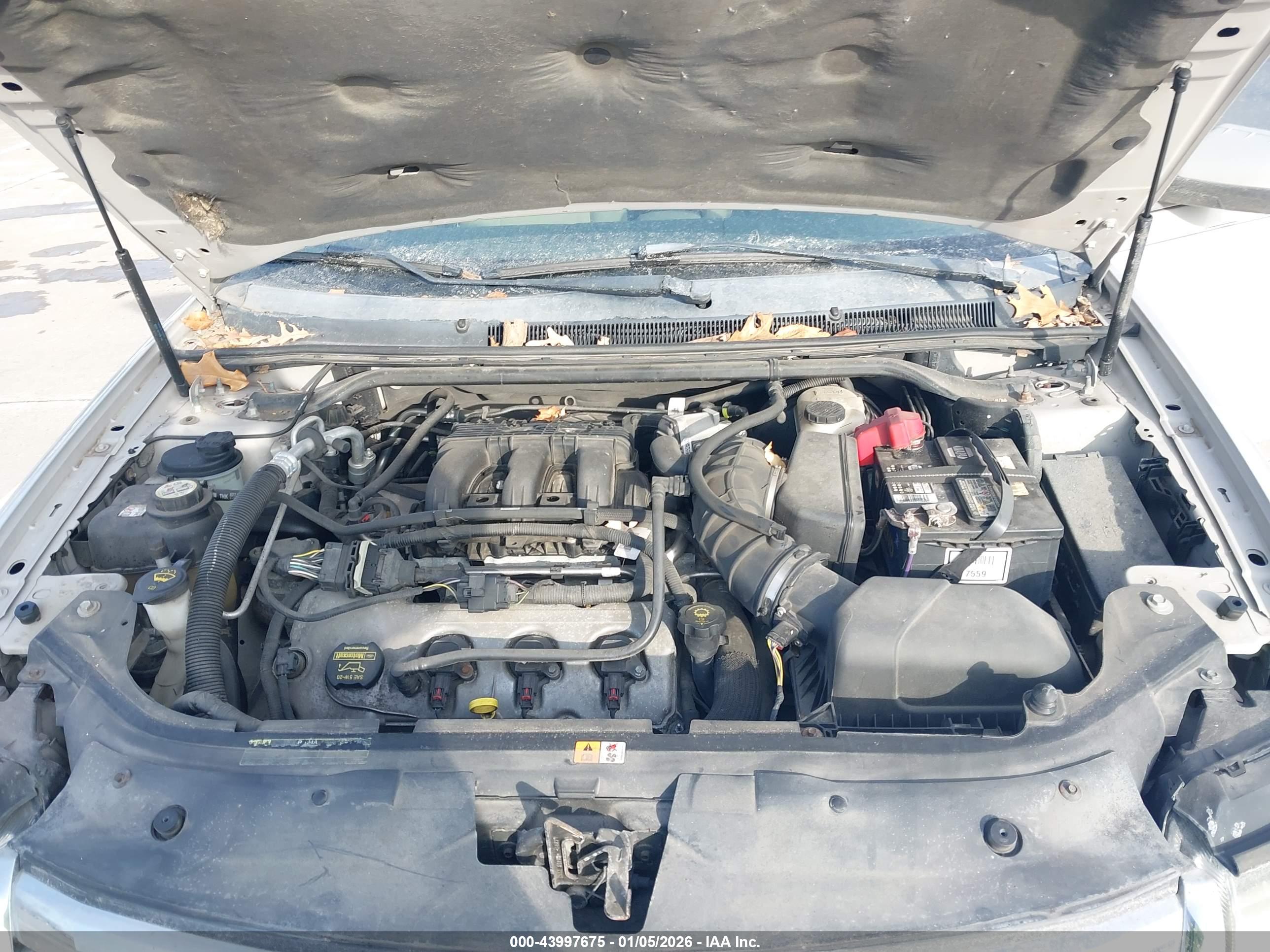 FORD TAURUS image 10
