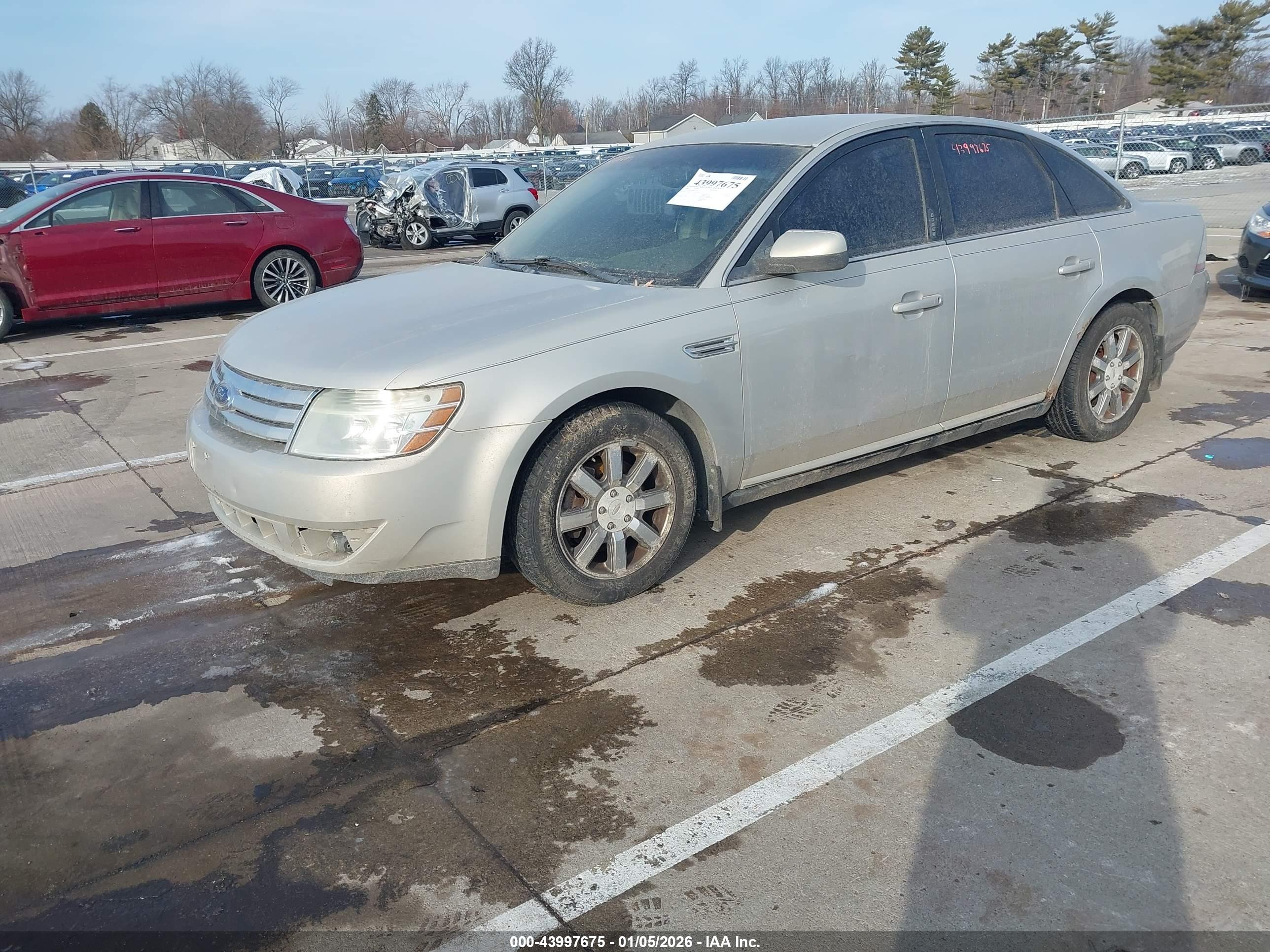 FORD TAURUS image 2