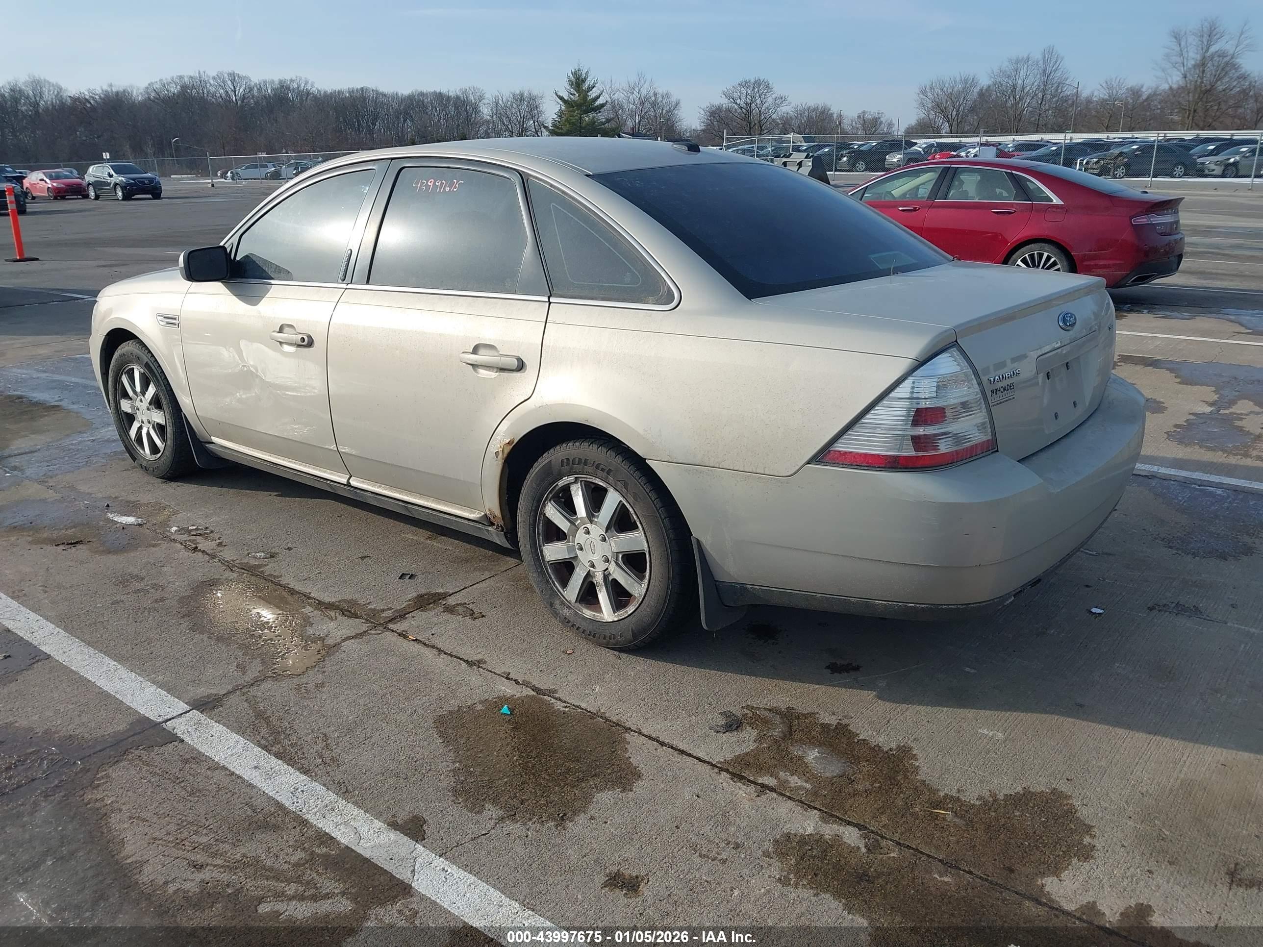 FORD TAURUS image 3