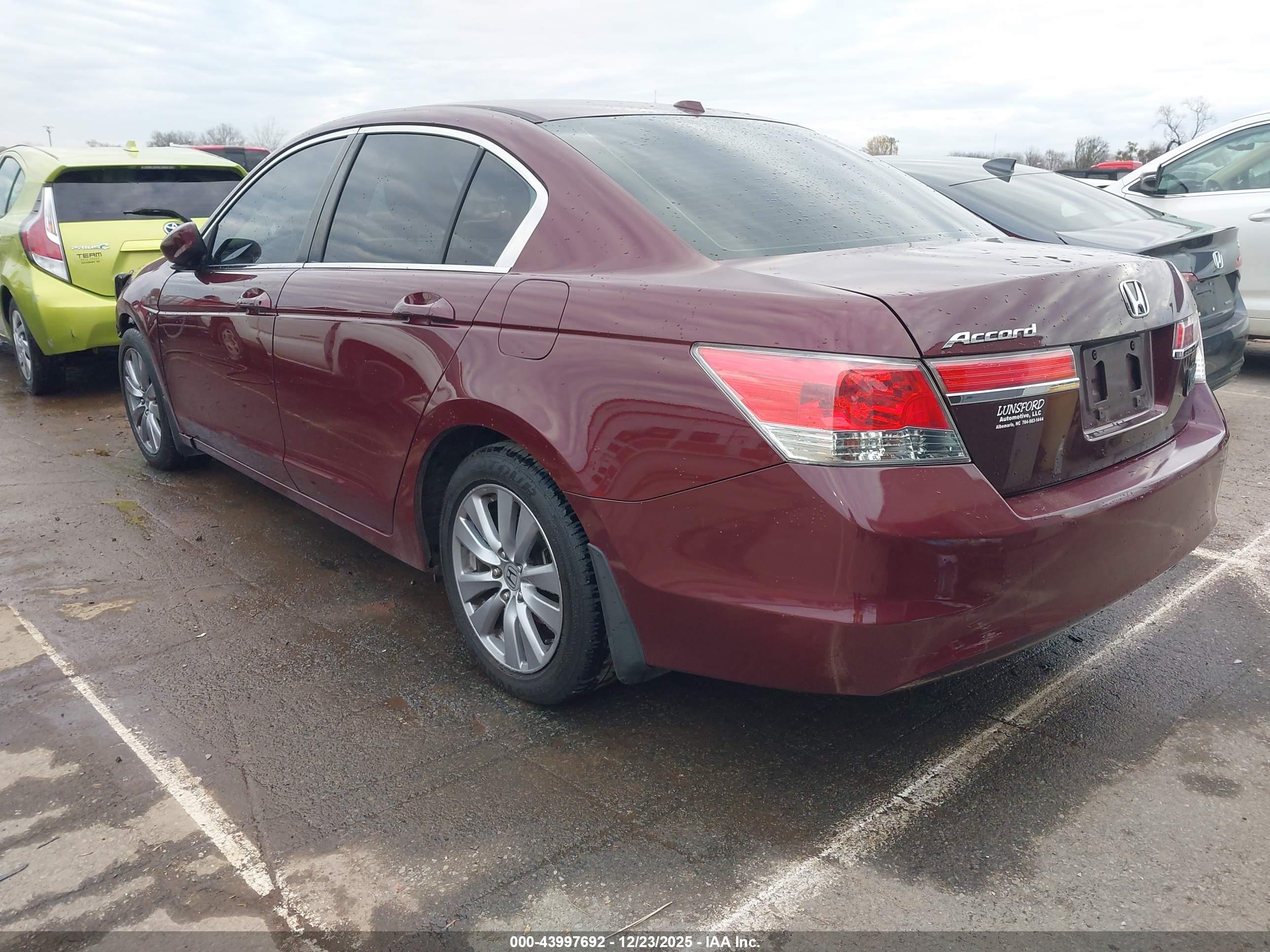 HONDA ACCORD image 3