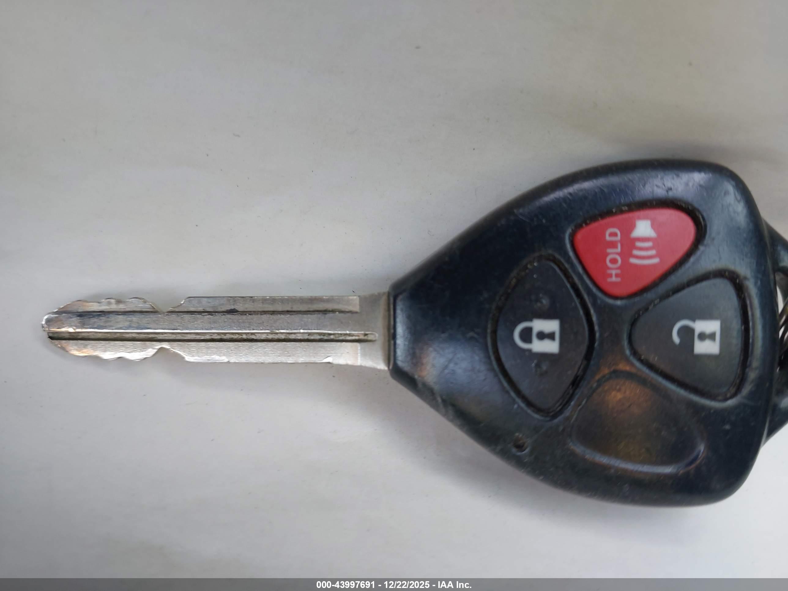TOYOTA YARIS image 11