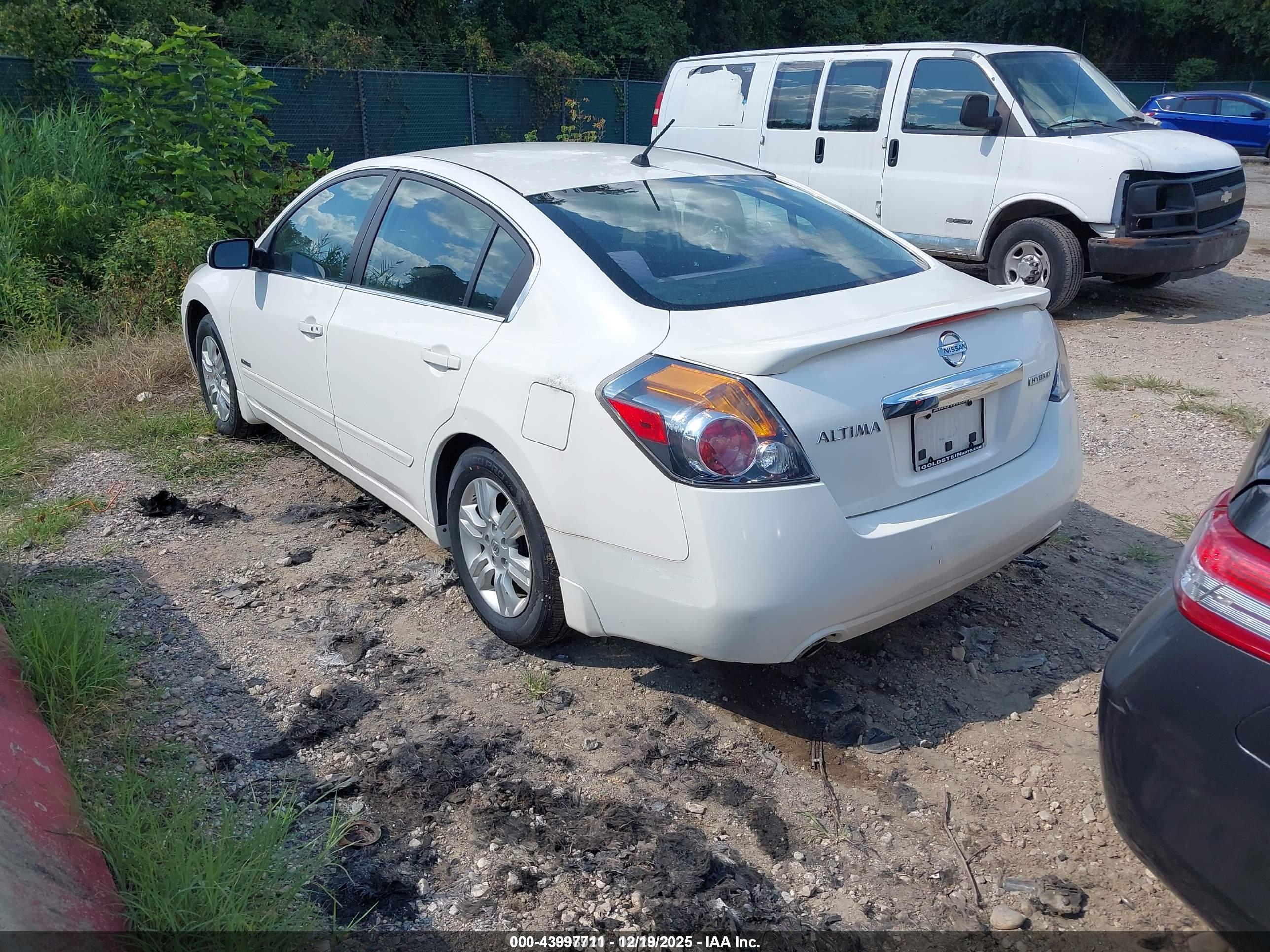 NISSAN ALTIMA image 3