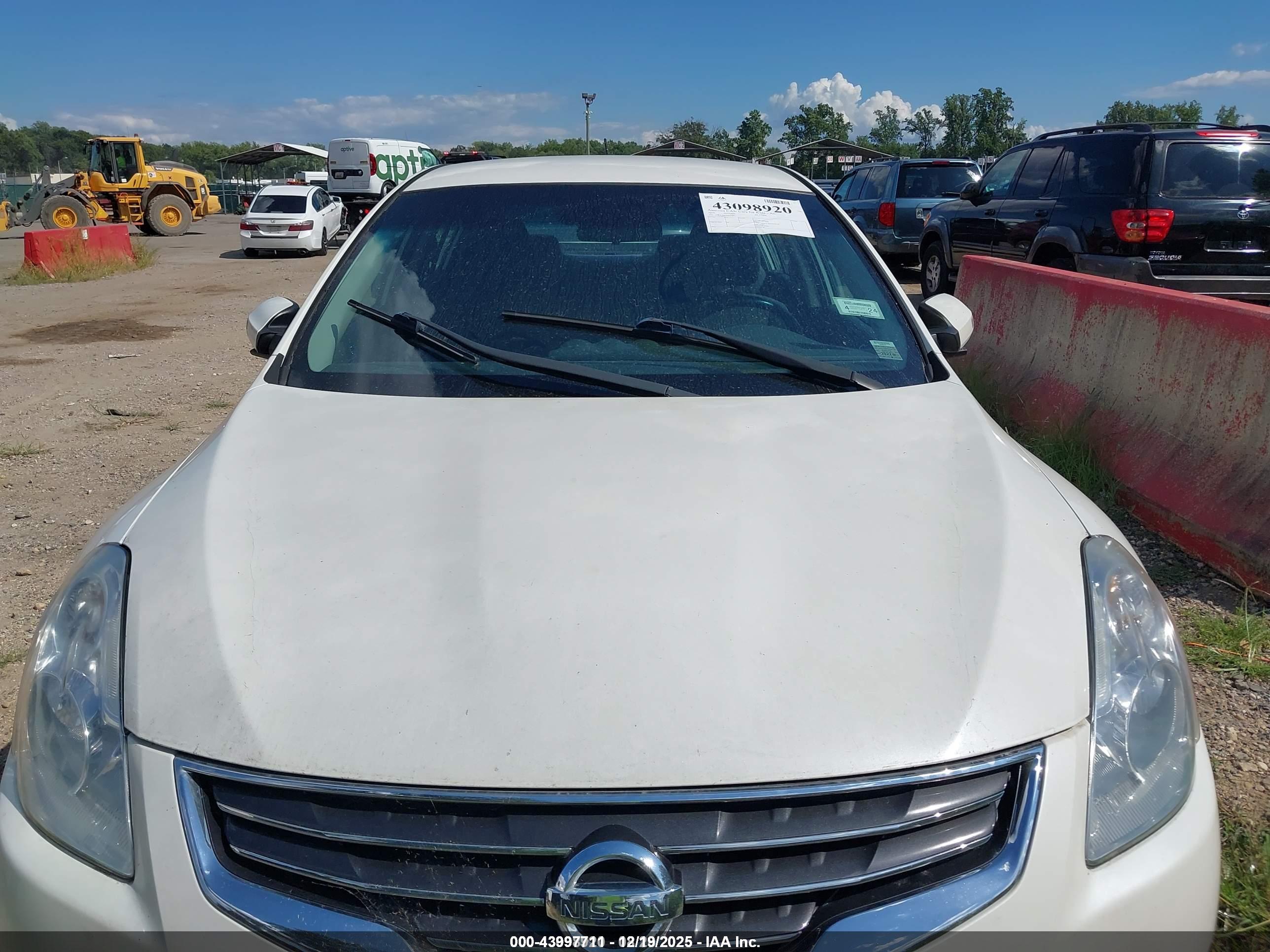 NISSAN ALTIMA image 6