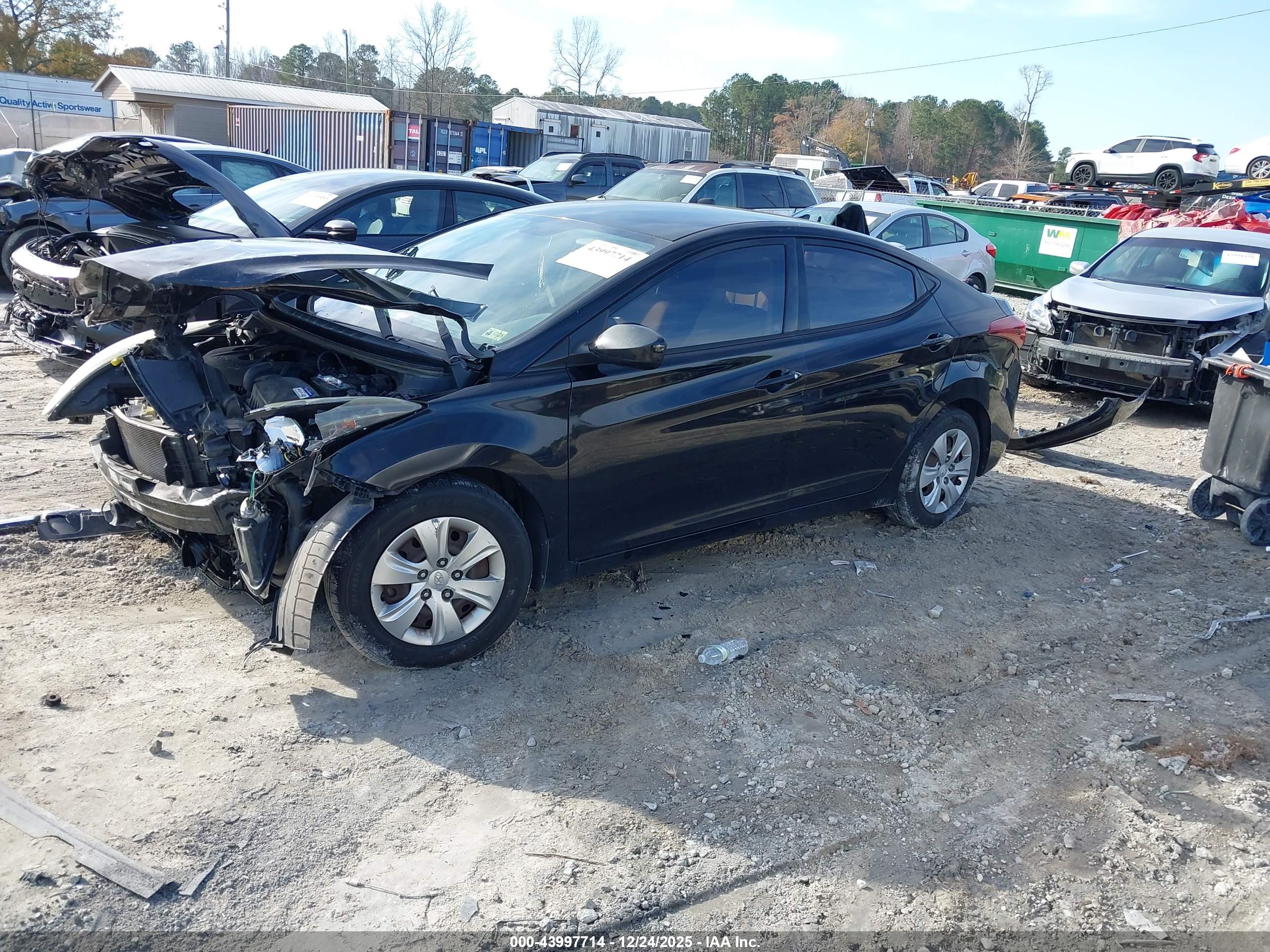 HYUNDAI ELANTRA image 2
