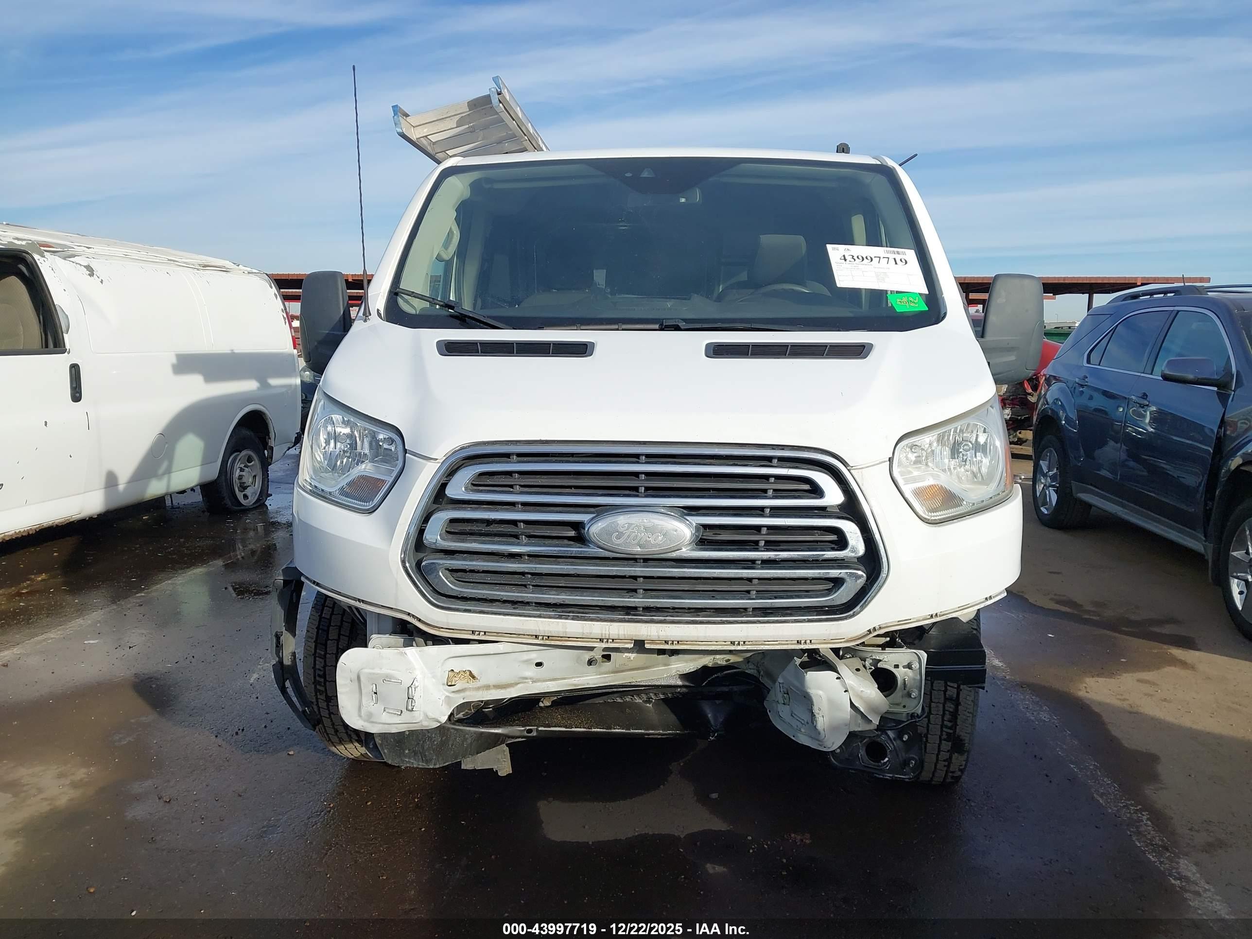 FORD TRANSIT-250 image 6