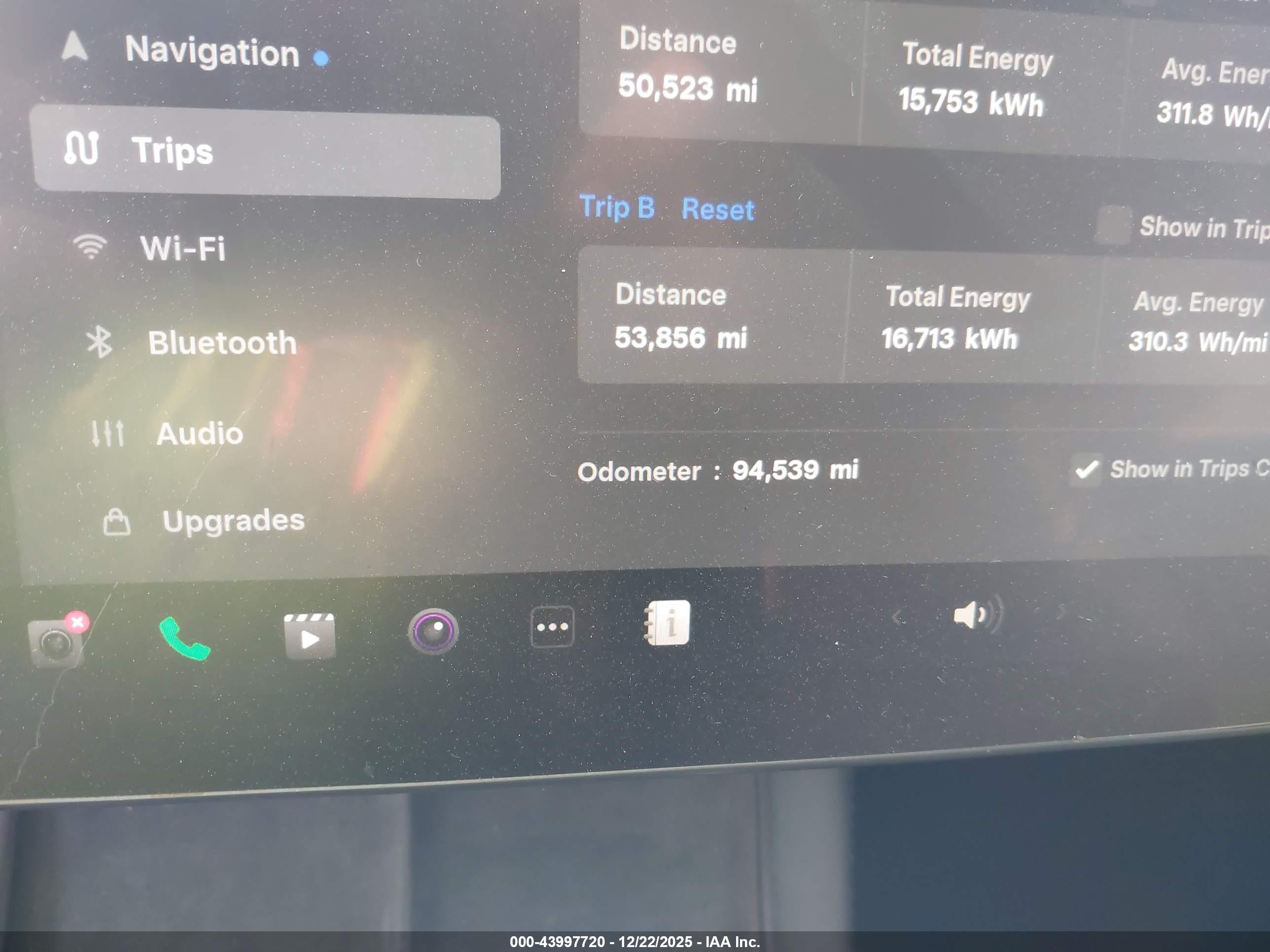 TESLA MODEL image 7