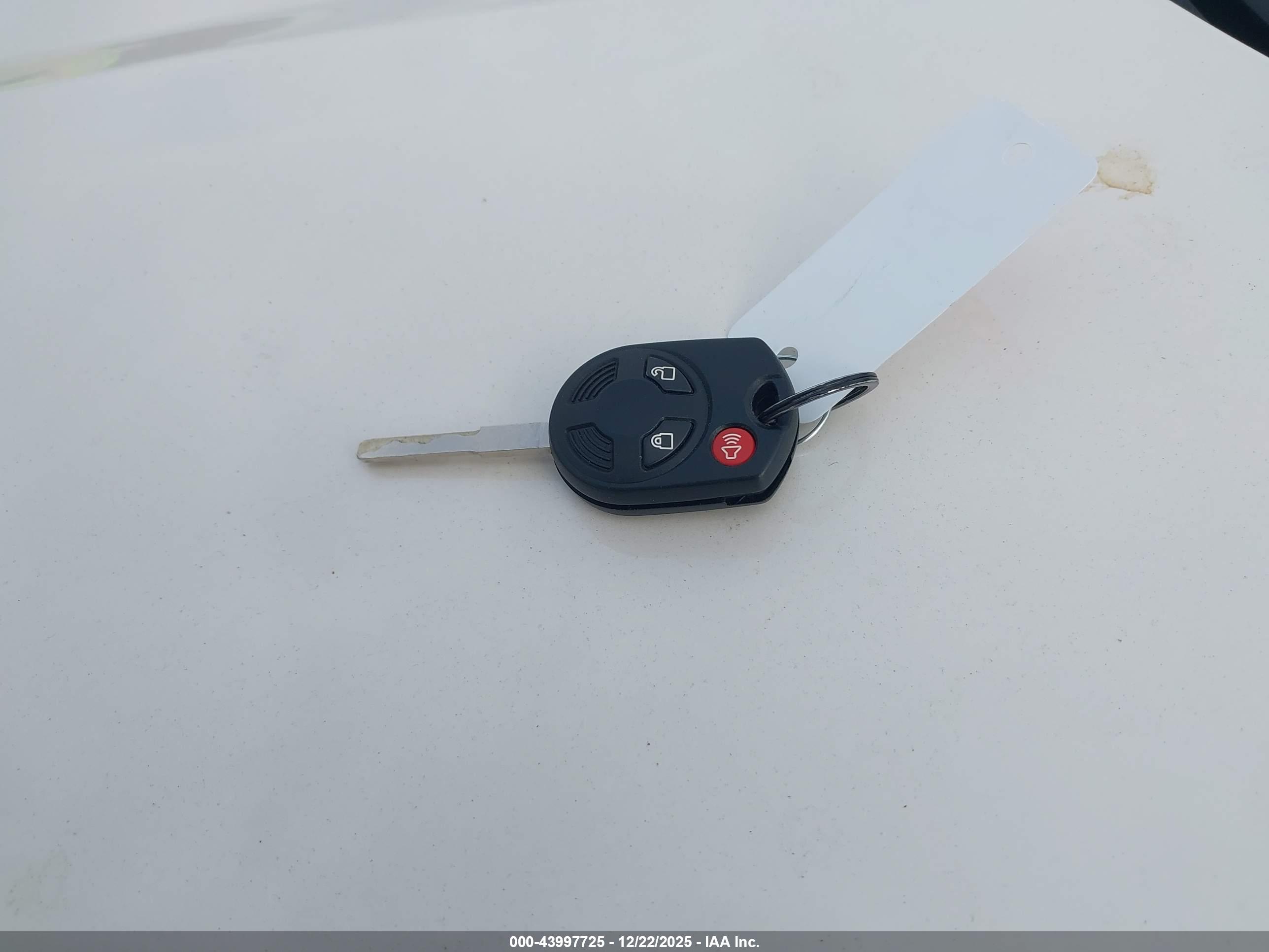FORD ESCAPE image 11
