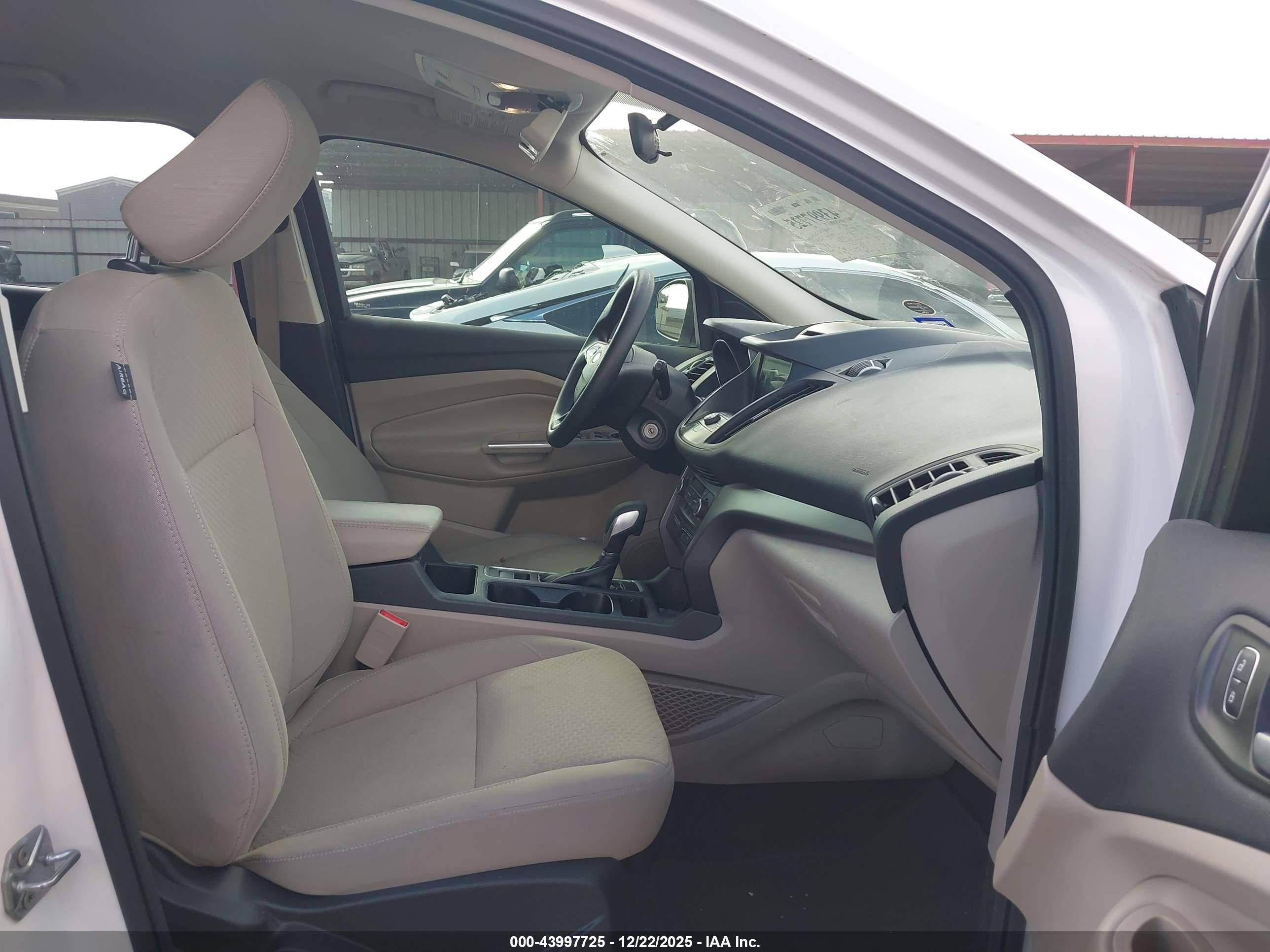 FORD ESCAPE image 5