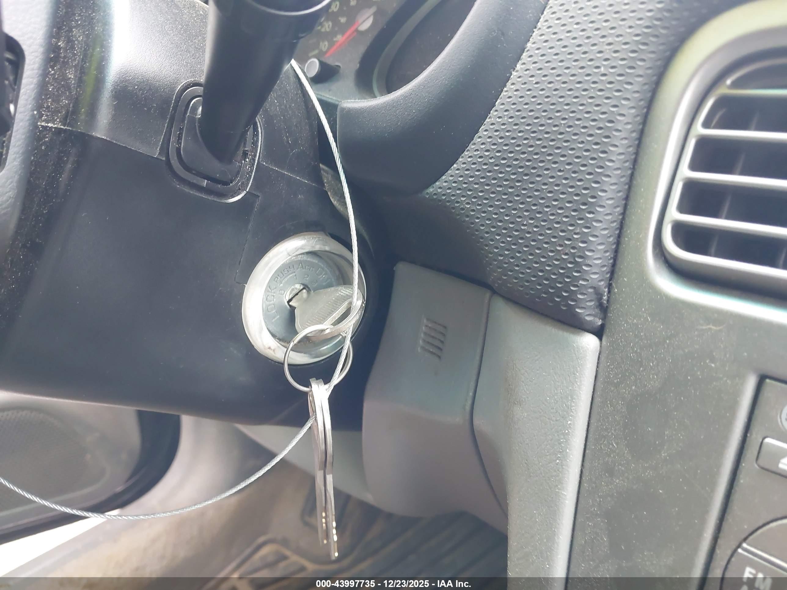 SUBARU FORESTER image 11