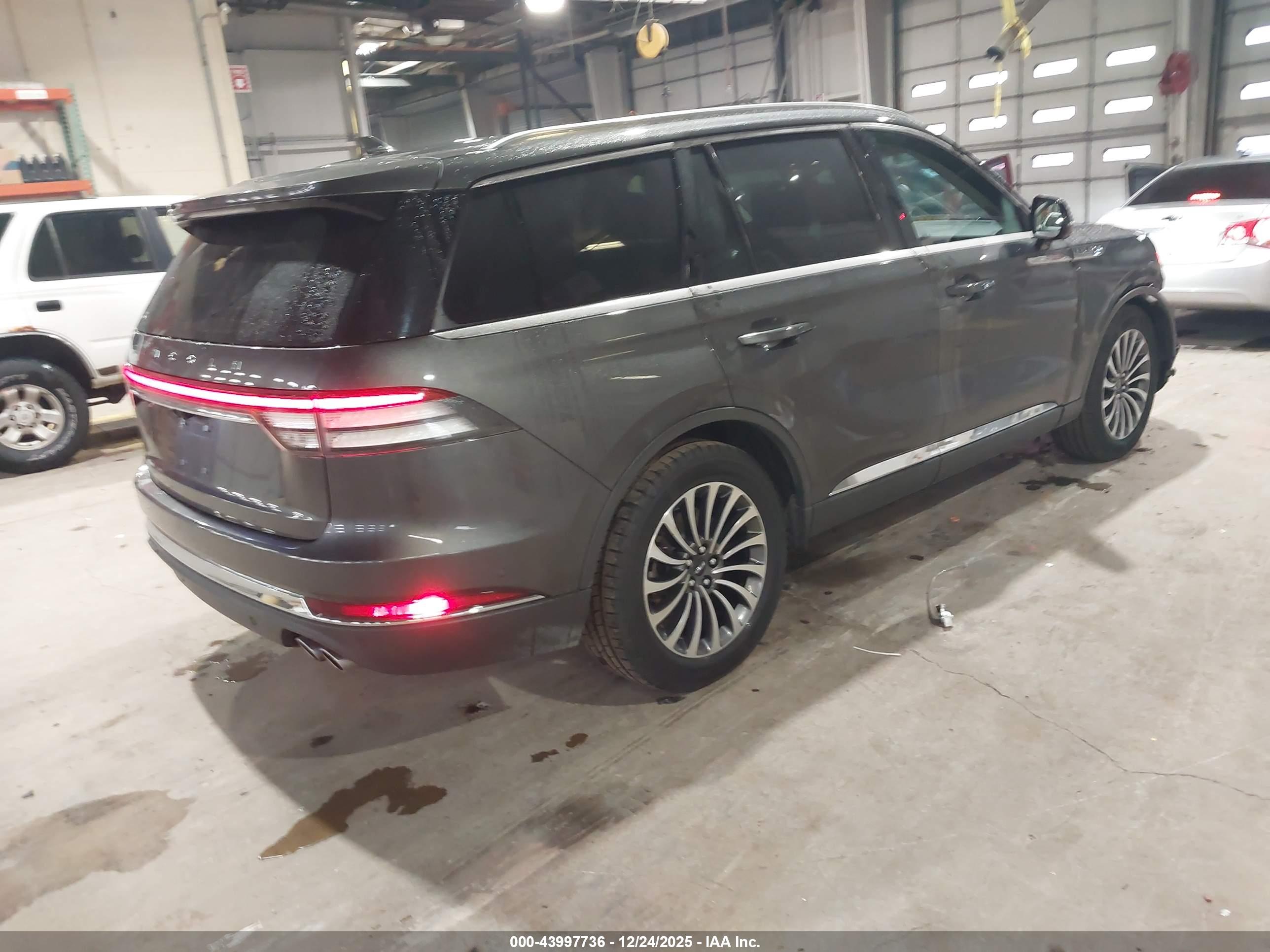 LINCOLN AVIATOR image 4