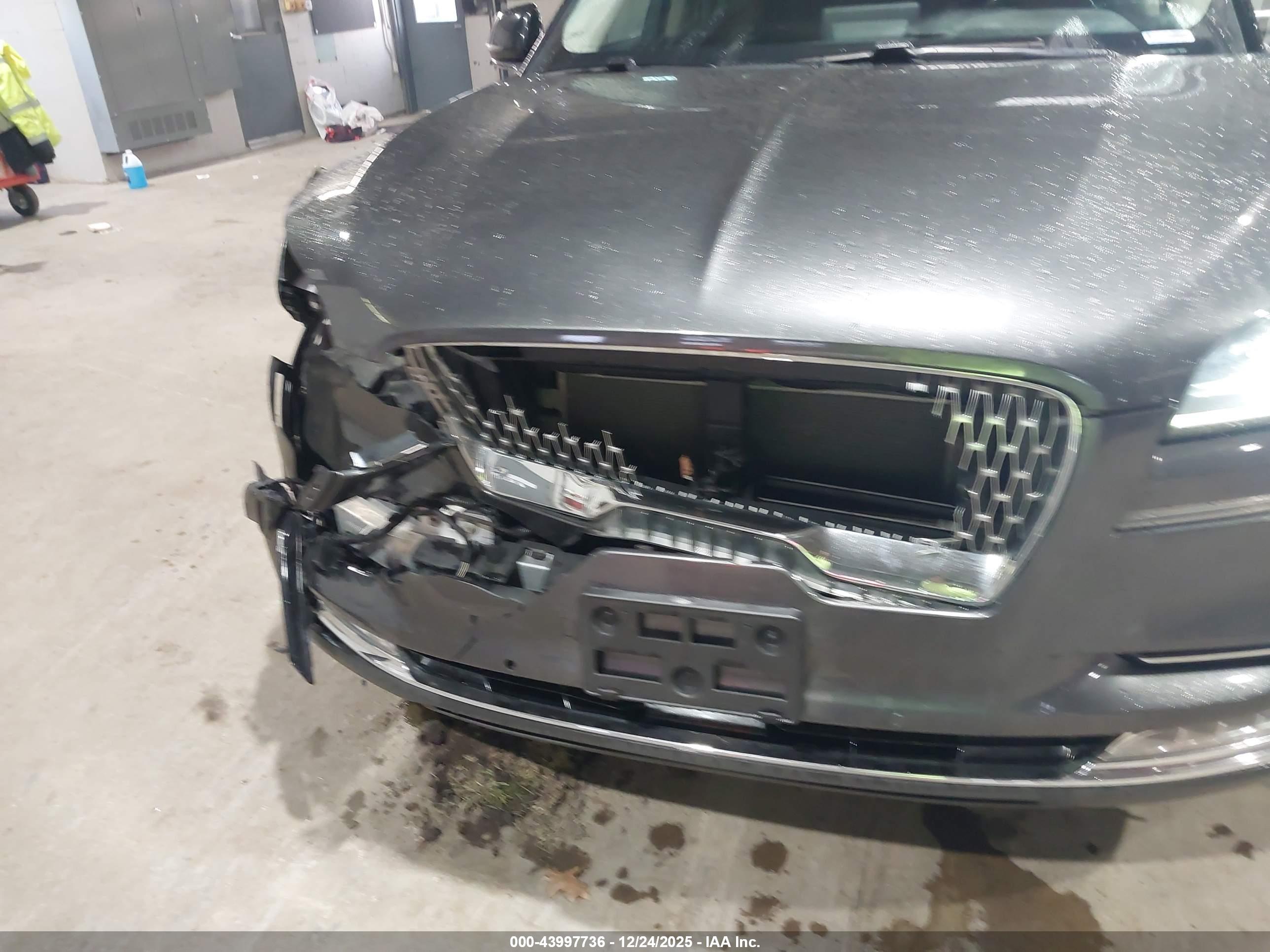 LINCOLN AVIATOR image 6