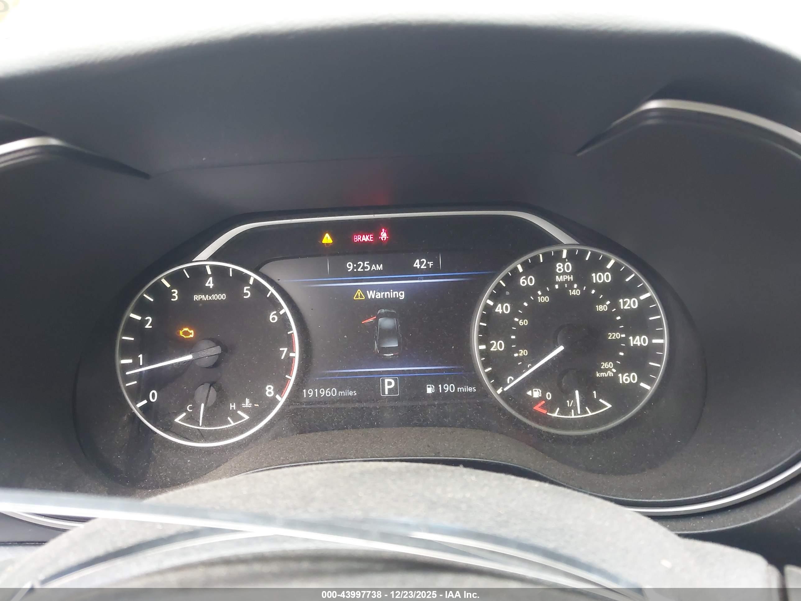 NISSAN MAXIMA image 7