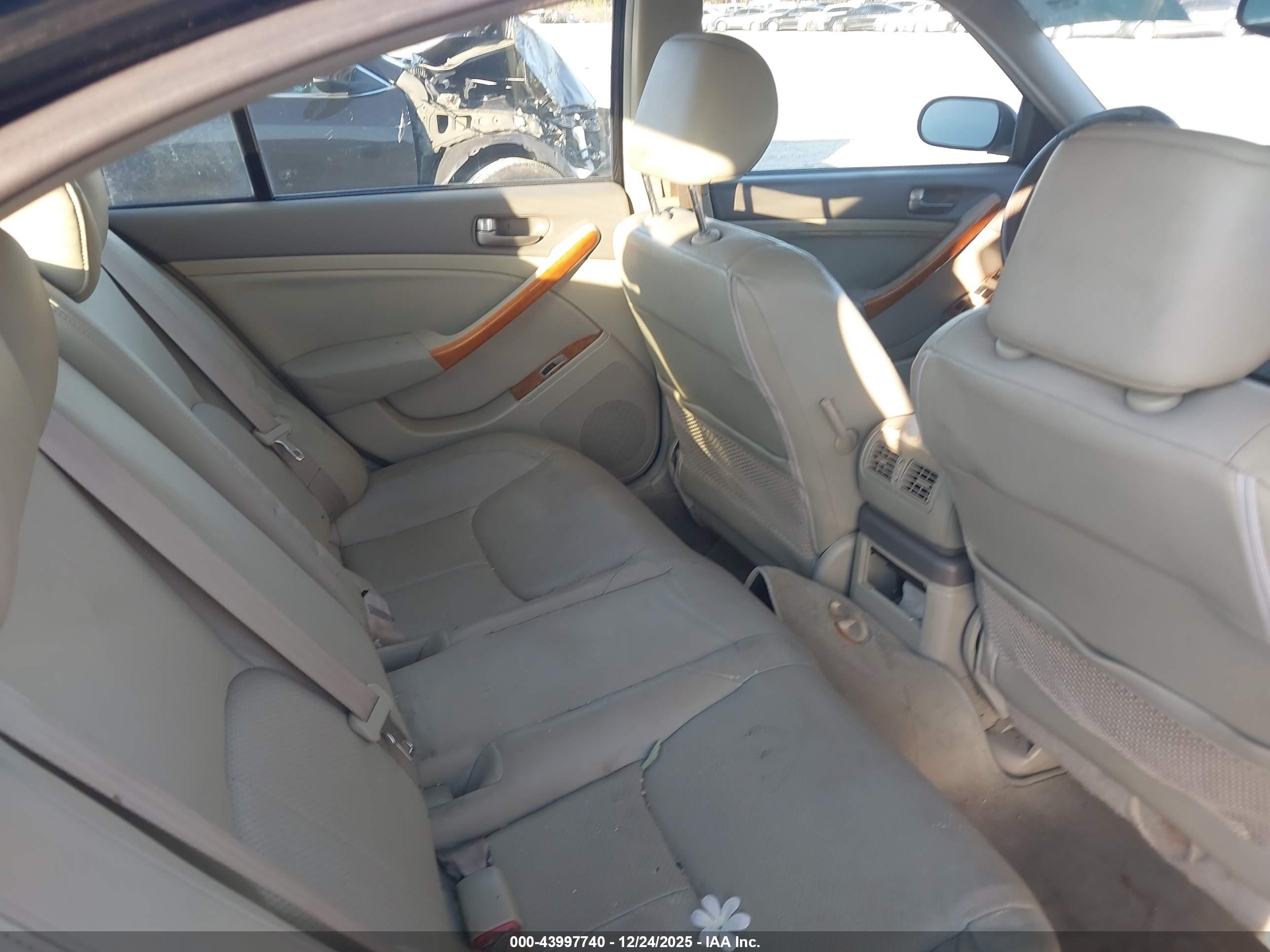 INFINITI G35 image 8