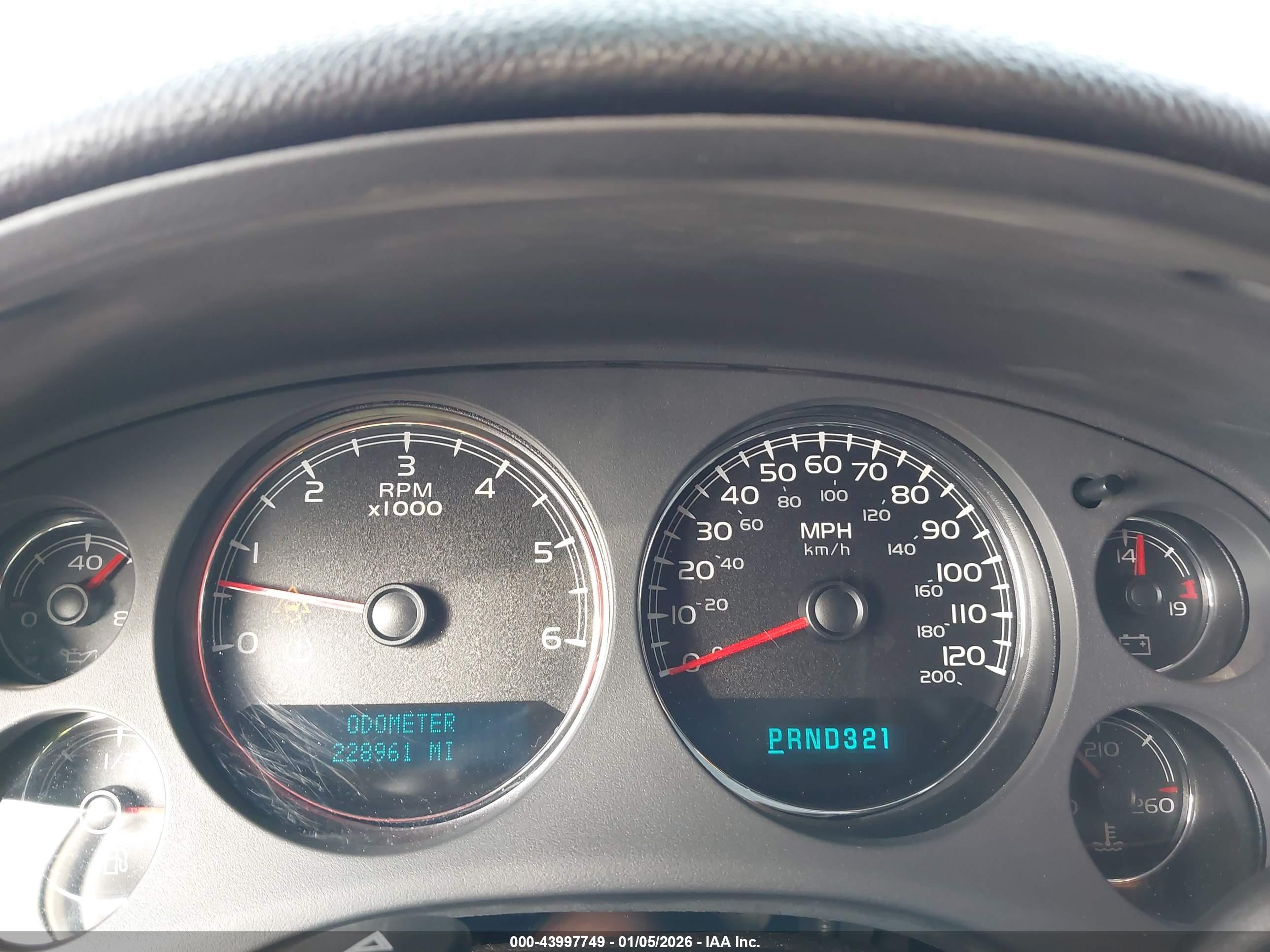 CHEVROLET AVALANCHE image 7