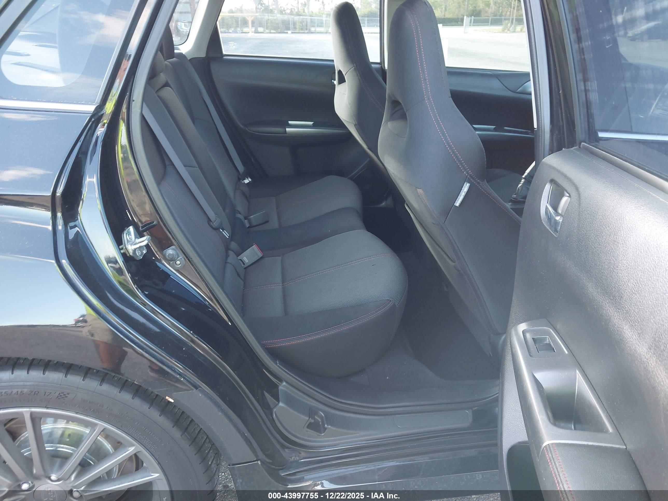 SUBARU IMPREZA image 8