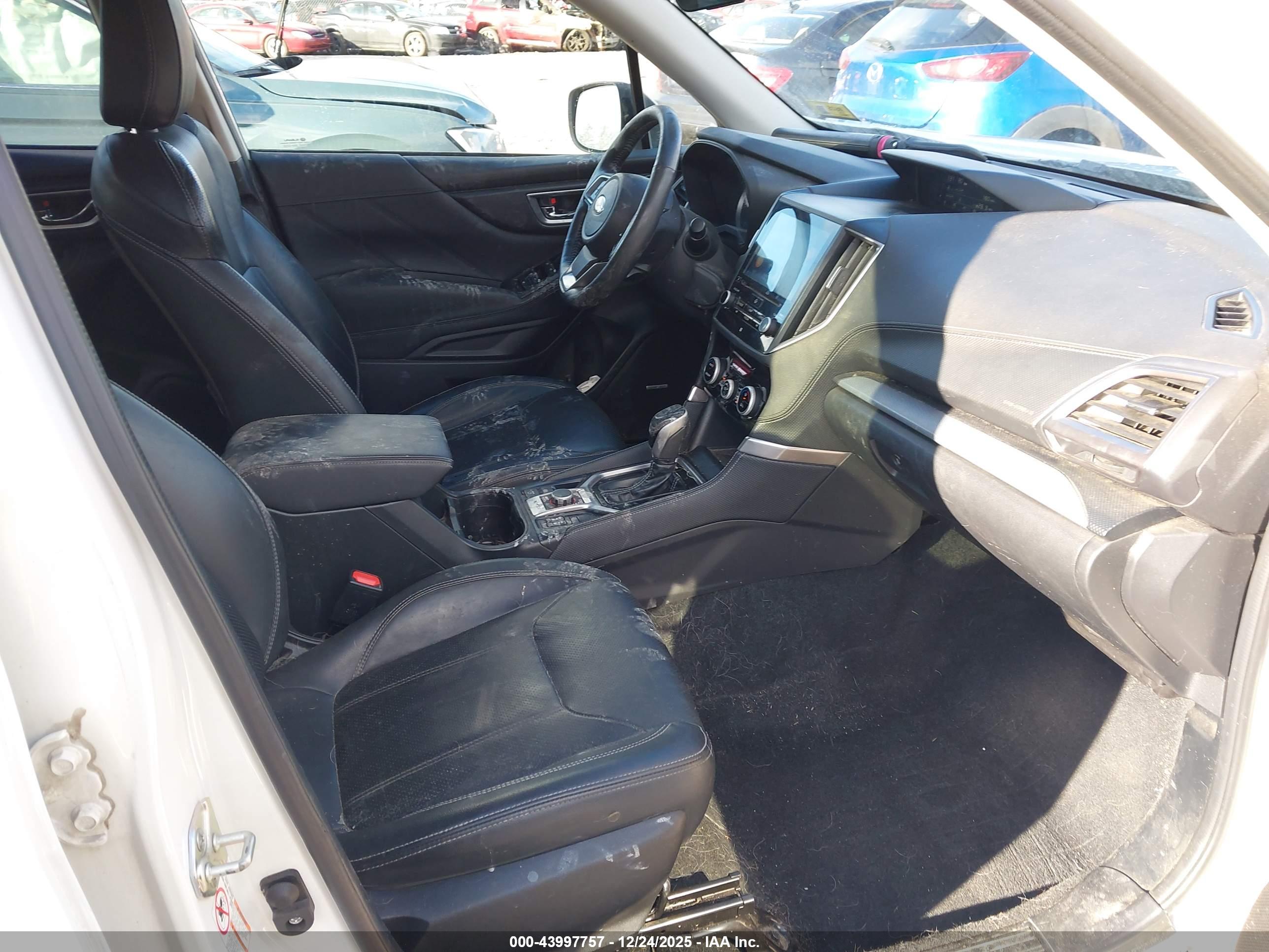 SUBARU FORESTER image 5