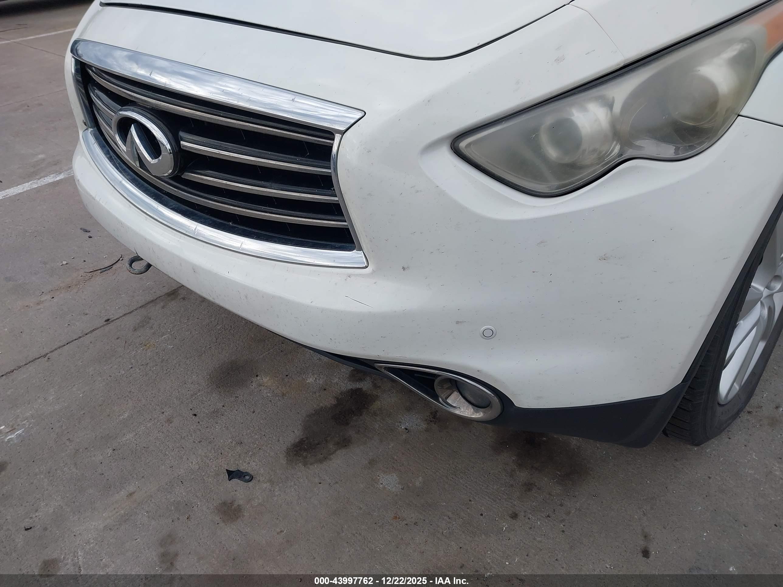 INFINITI FX35 image 6