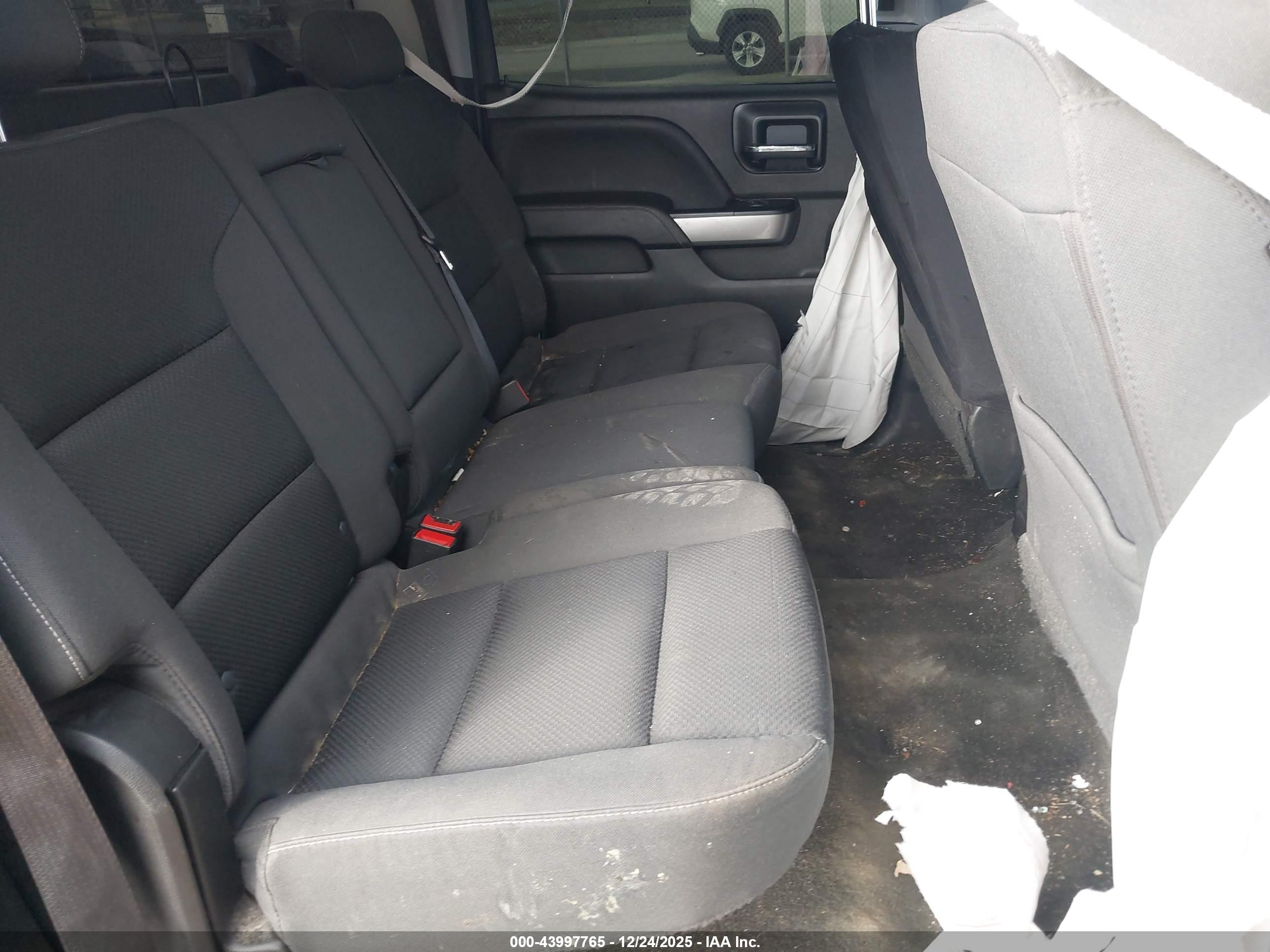 CHEVROLET SILVERADO image 8