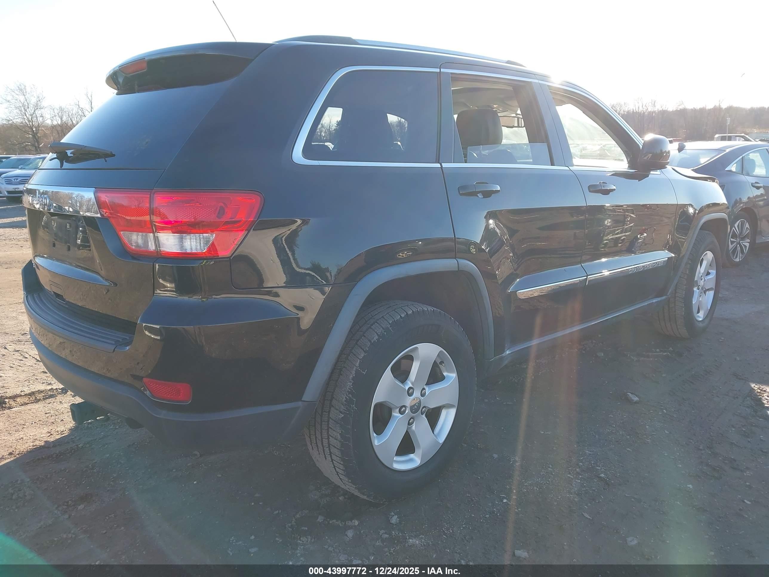 JEEP GRAND image 4