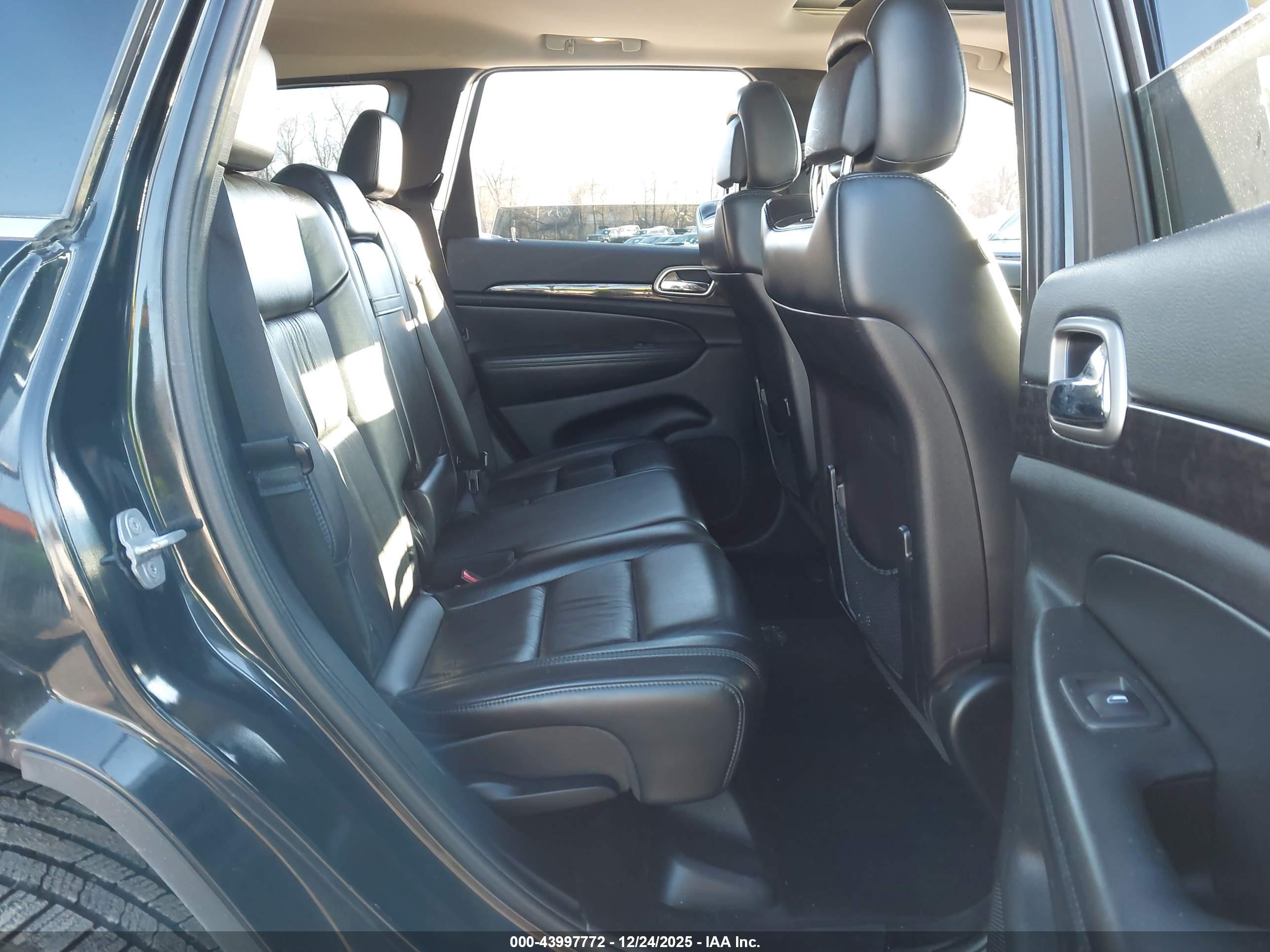 JEEP GRAND image 8