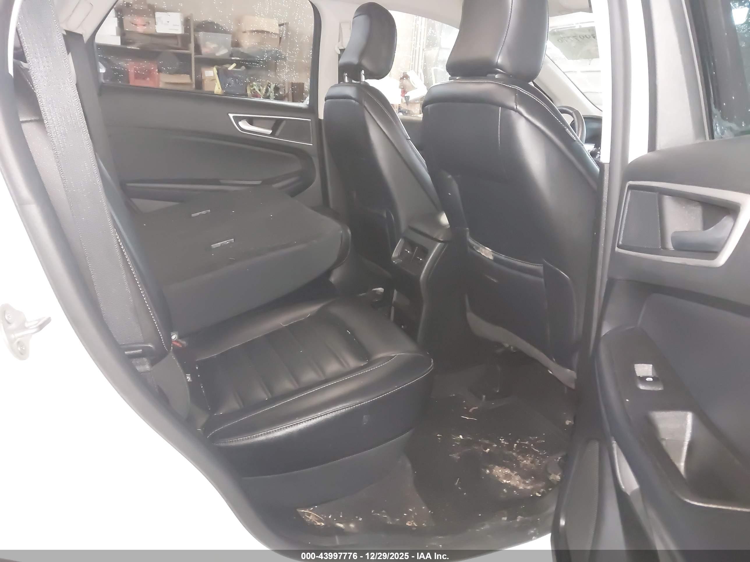 FORD EDGE image 8