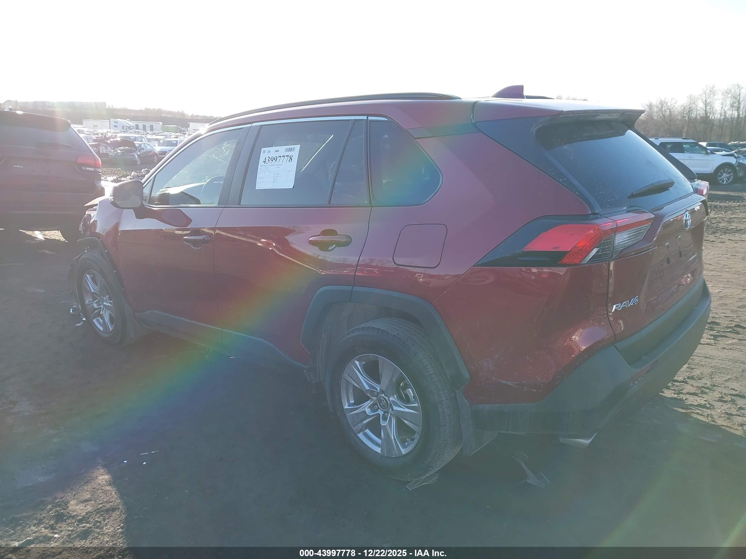 TOYOTA RAV4 image 3
