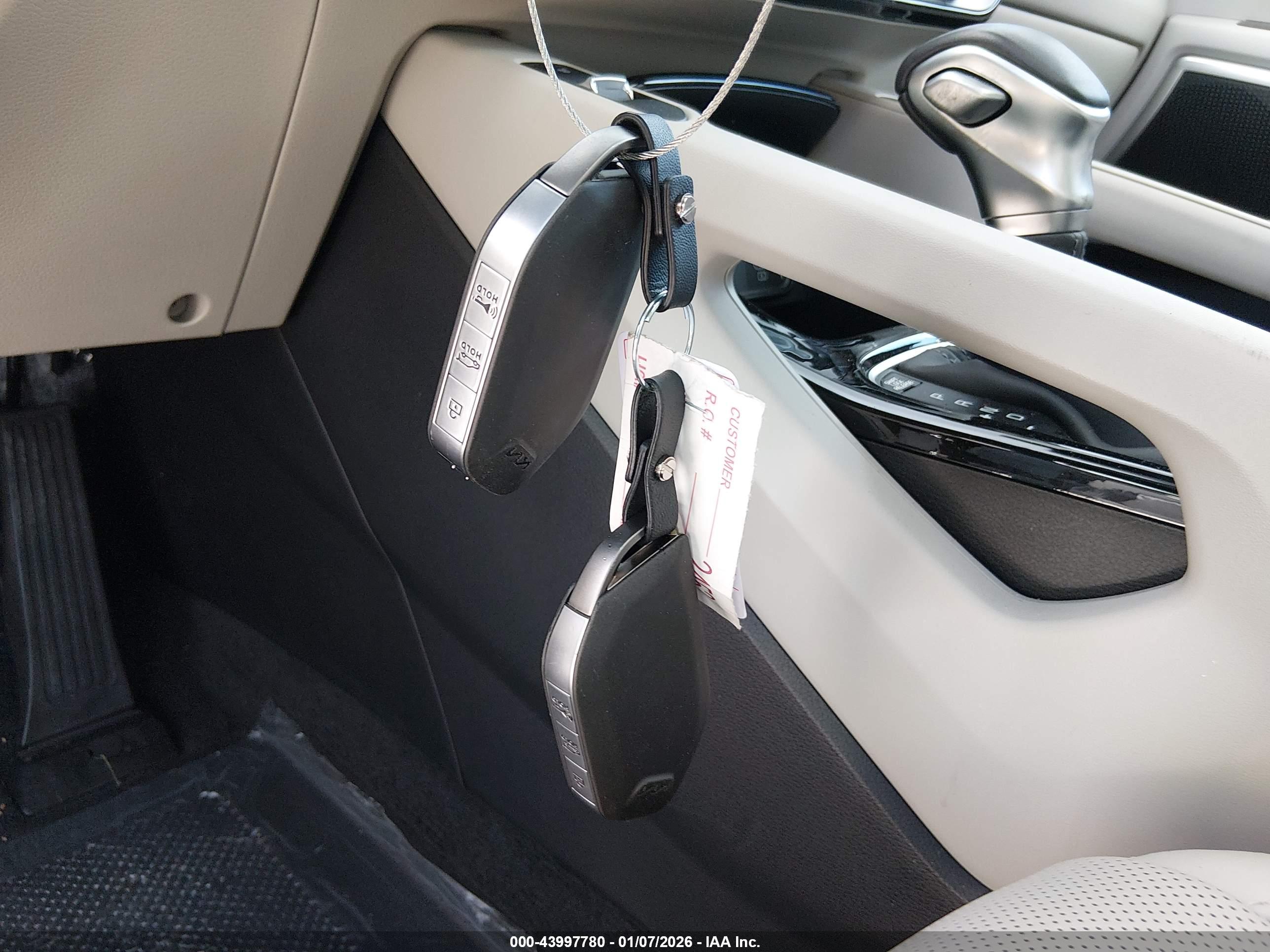 KIA TELLURIDE image 11