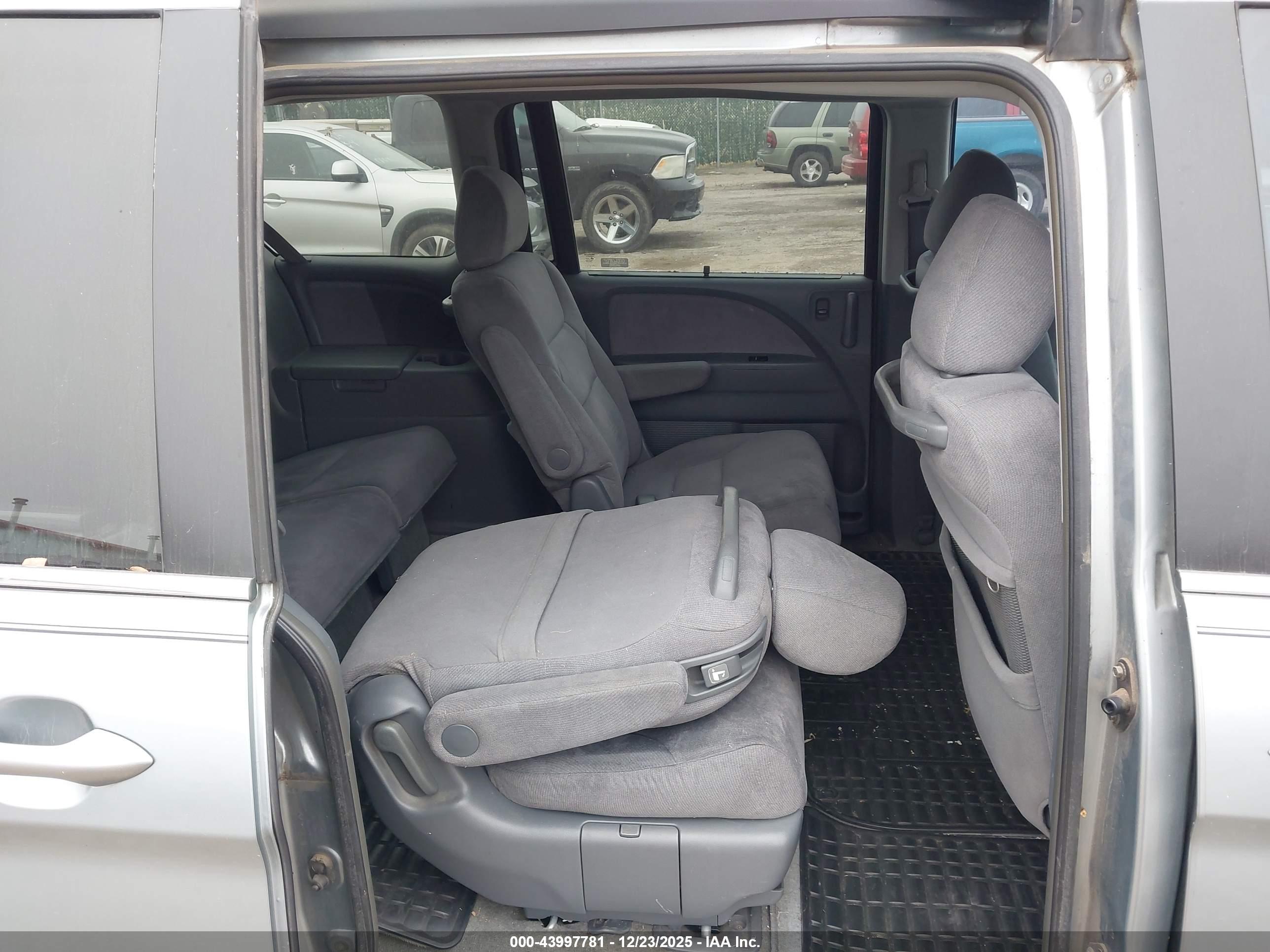 HONDA ODYSSEY image 8