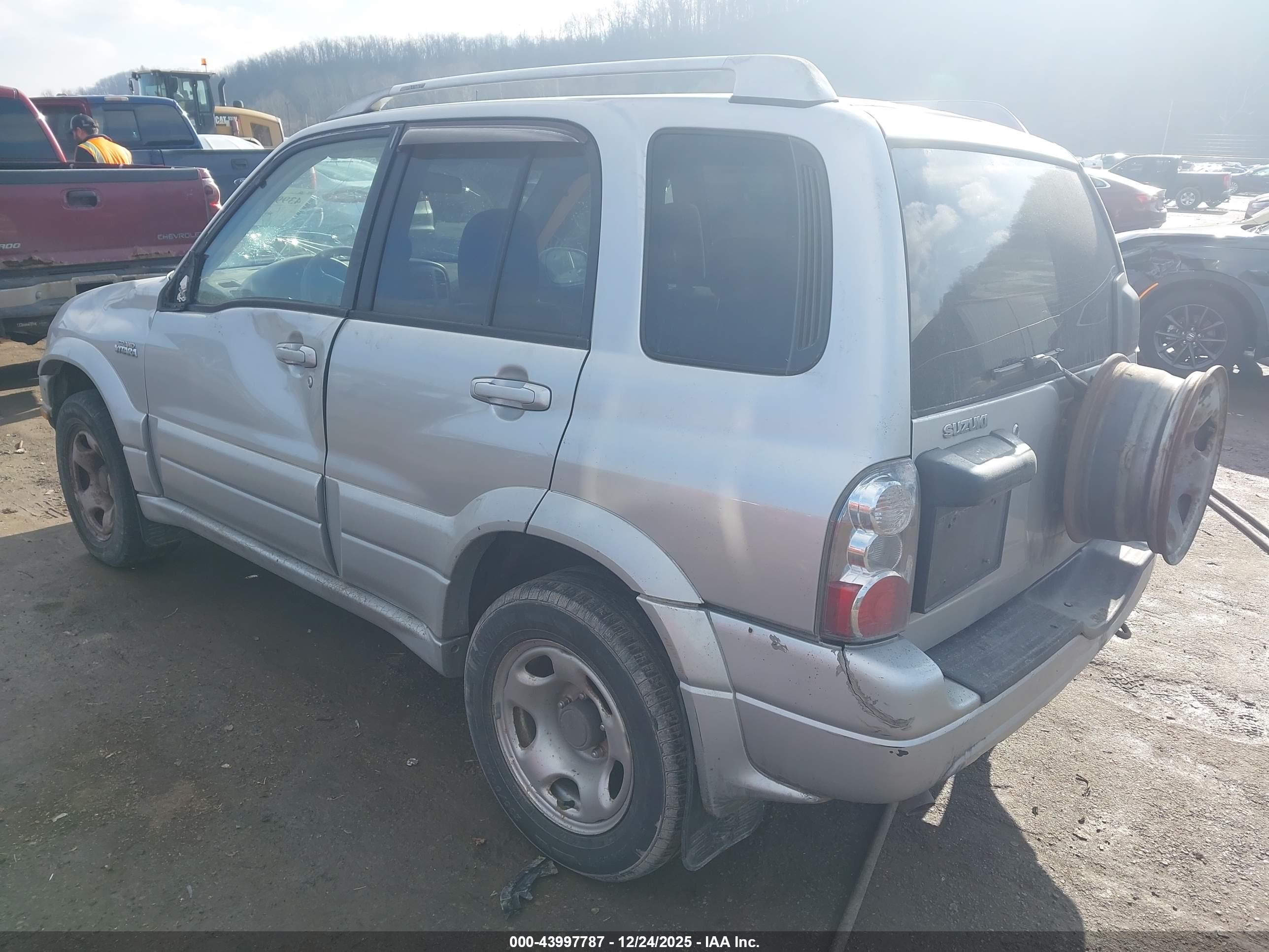 SUZUKI GRAND image 3