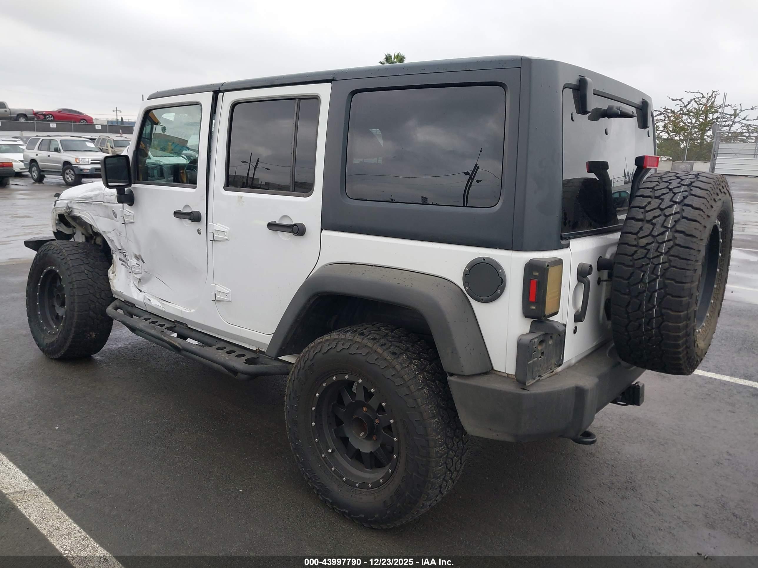JEEP WRANGLER image 3