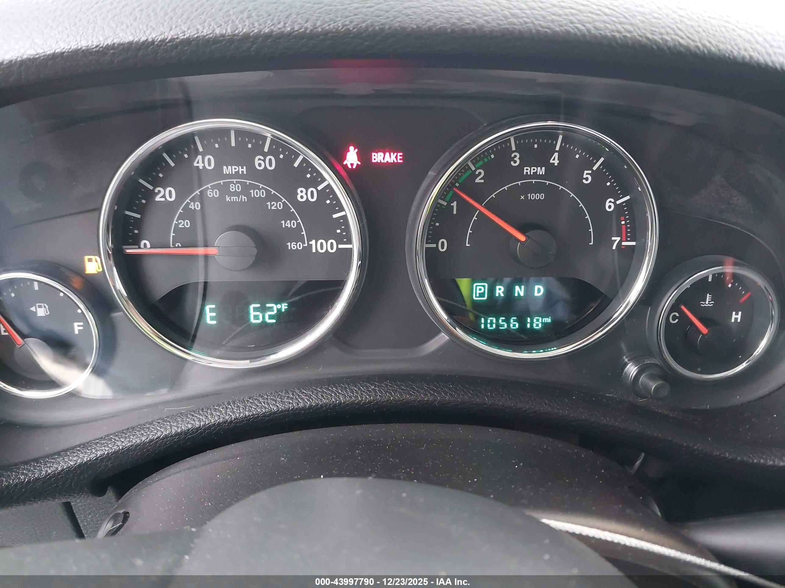 JEEP WRANGLER image 7
