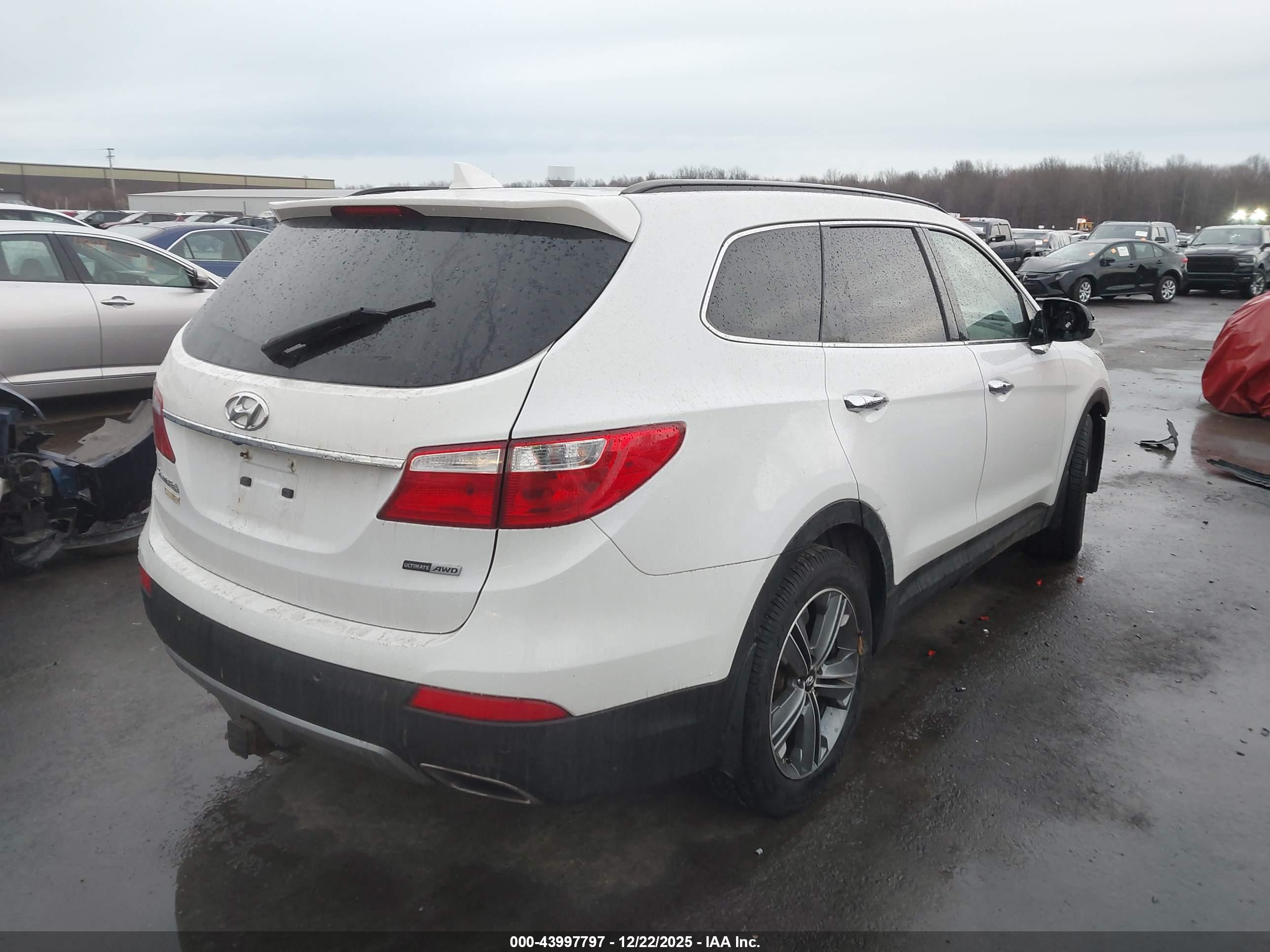 HYUNDAI SANTA image 4
