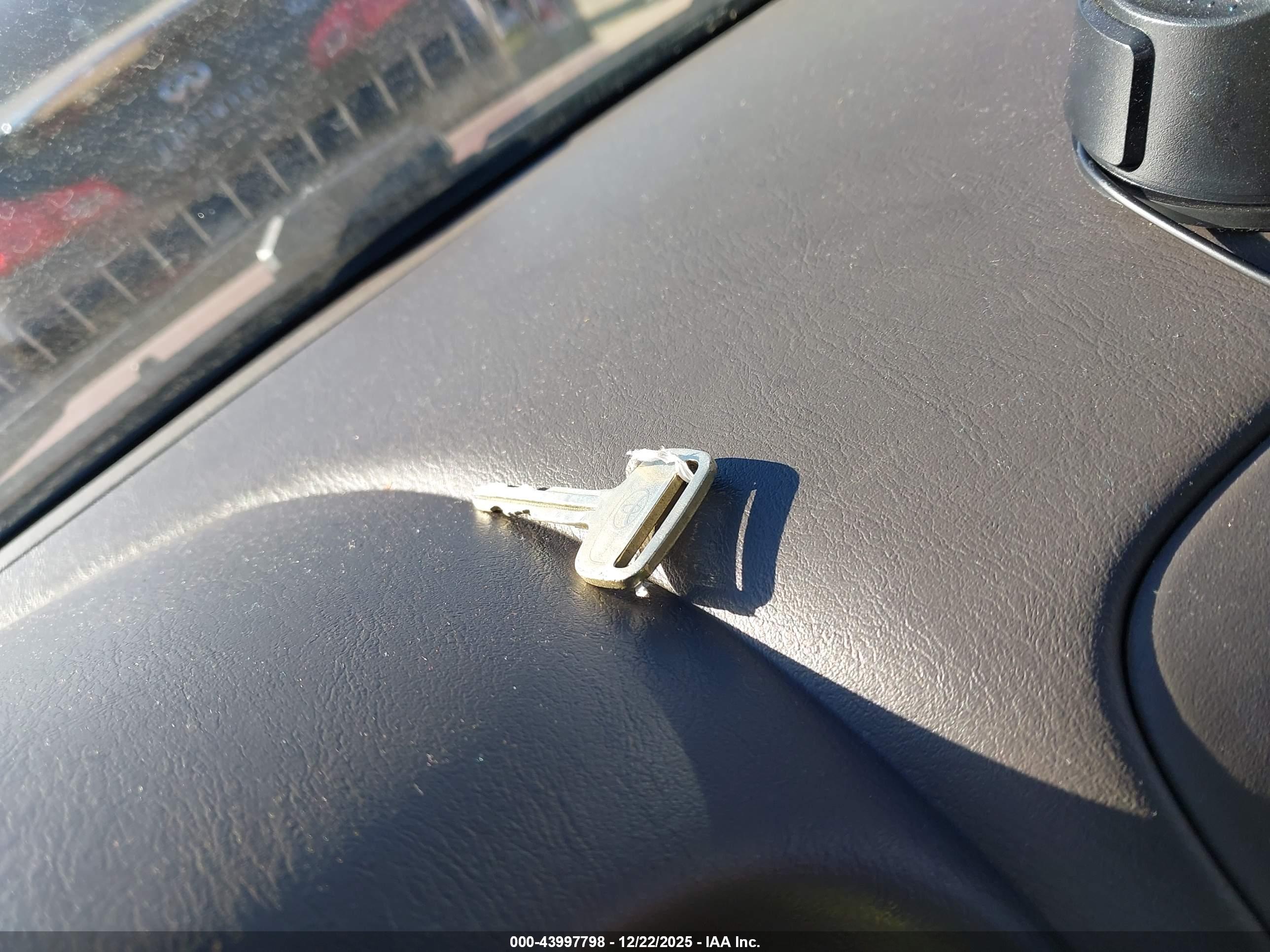 TOYOTA COROLLA image 11