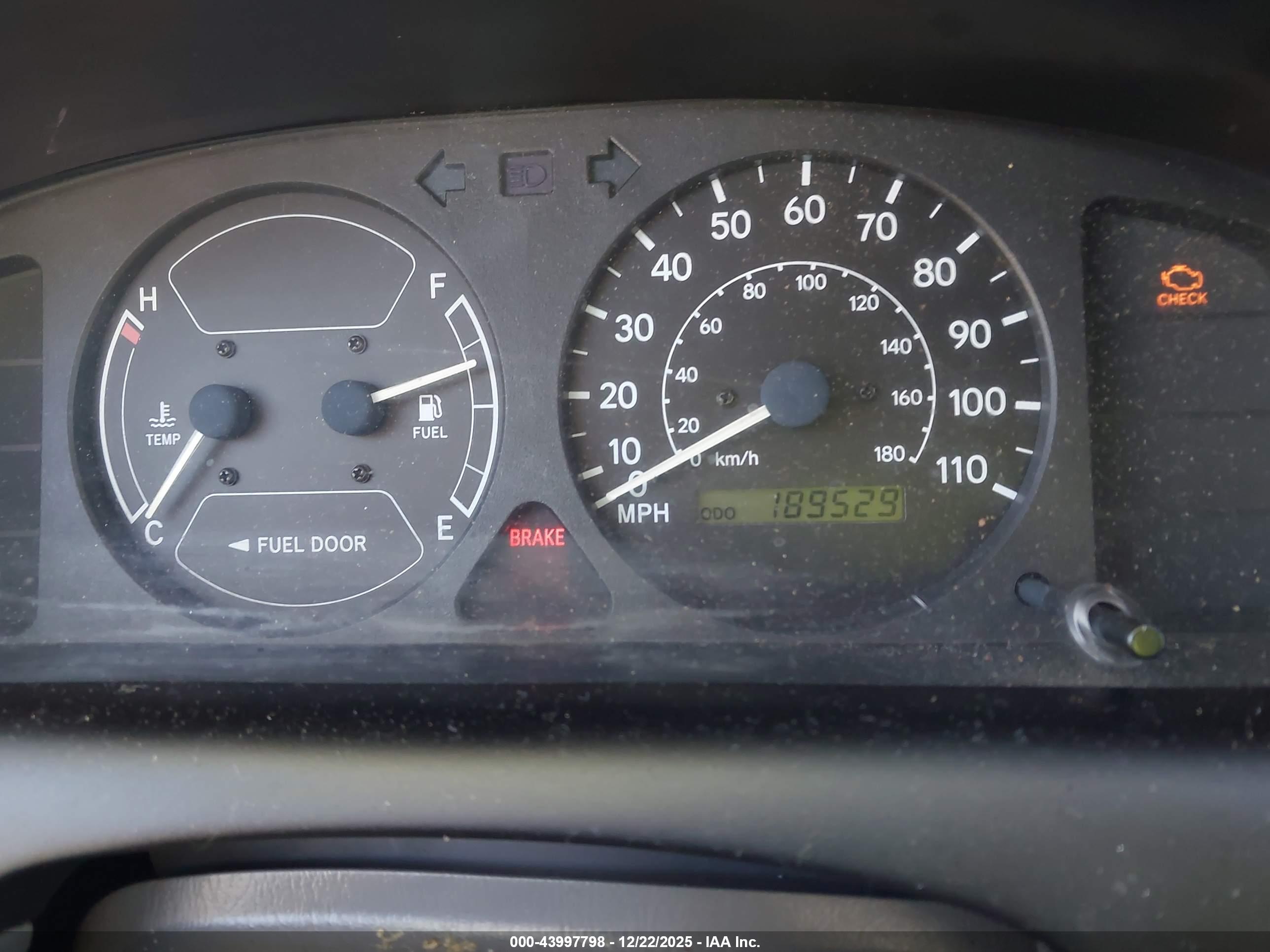 TOYOTA COROLLA image 7