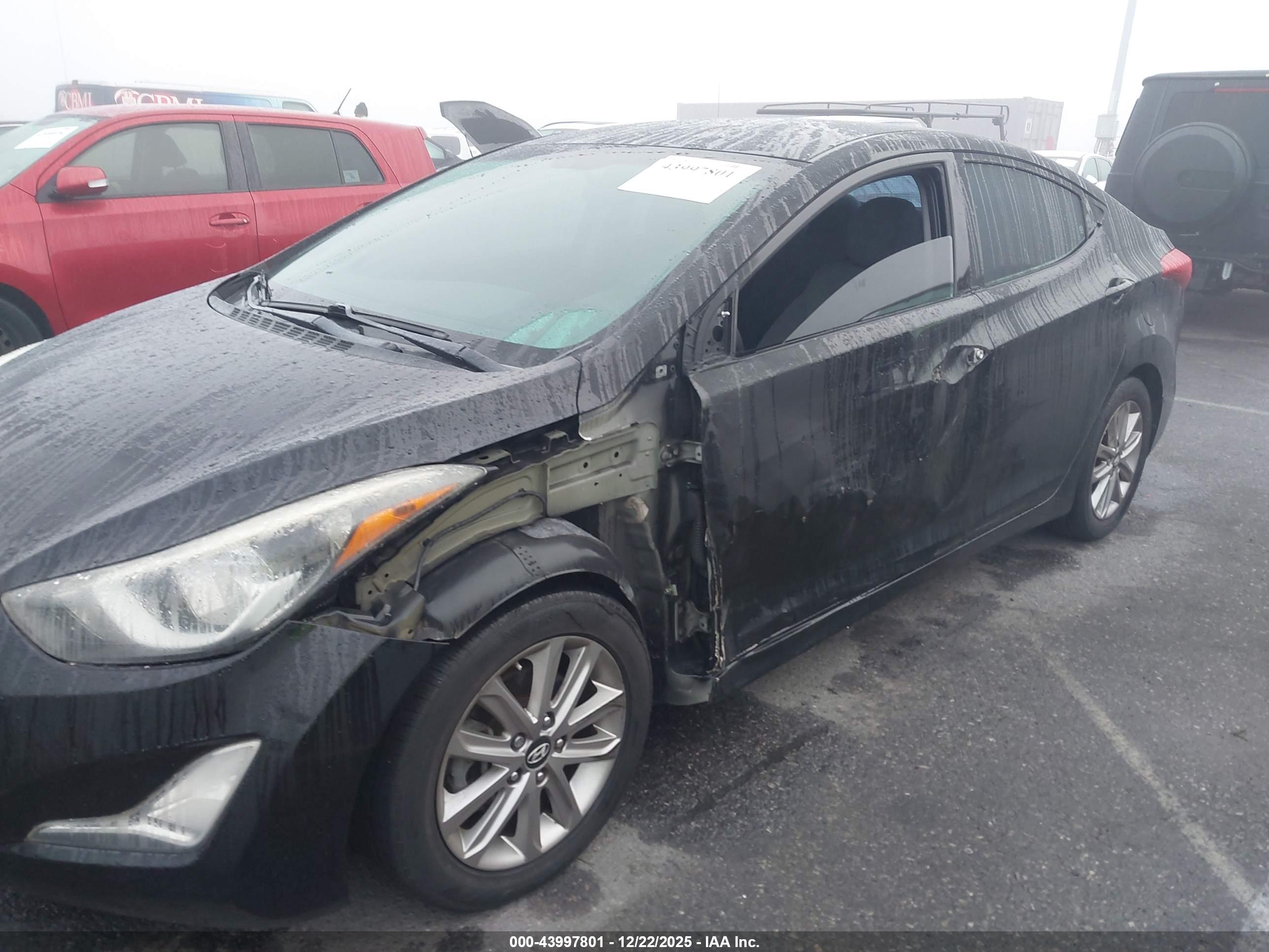 HYUNDAI ELANTRA image 6
