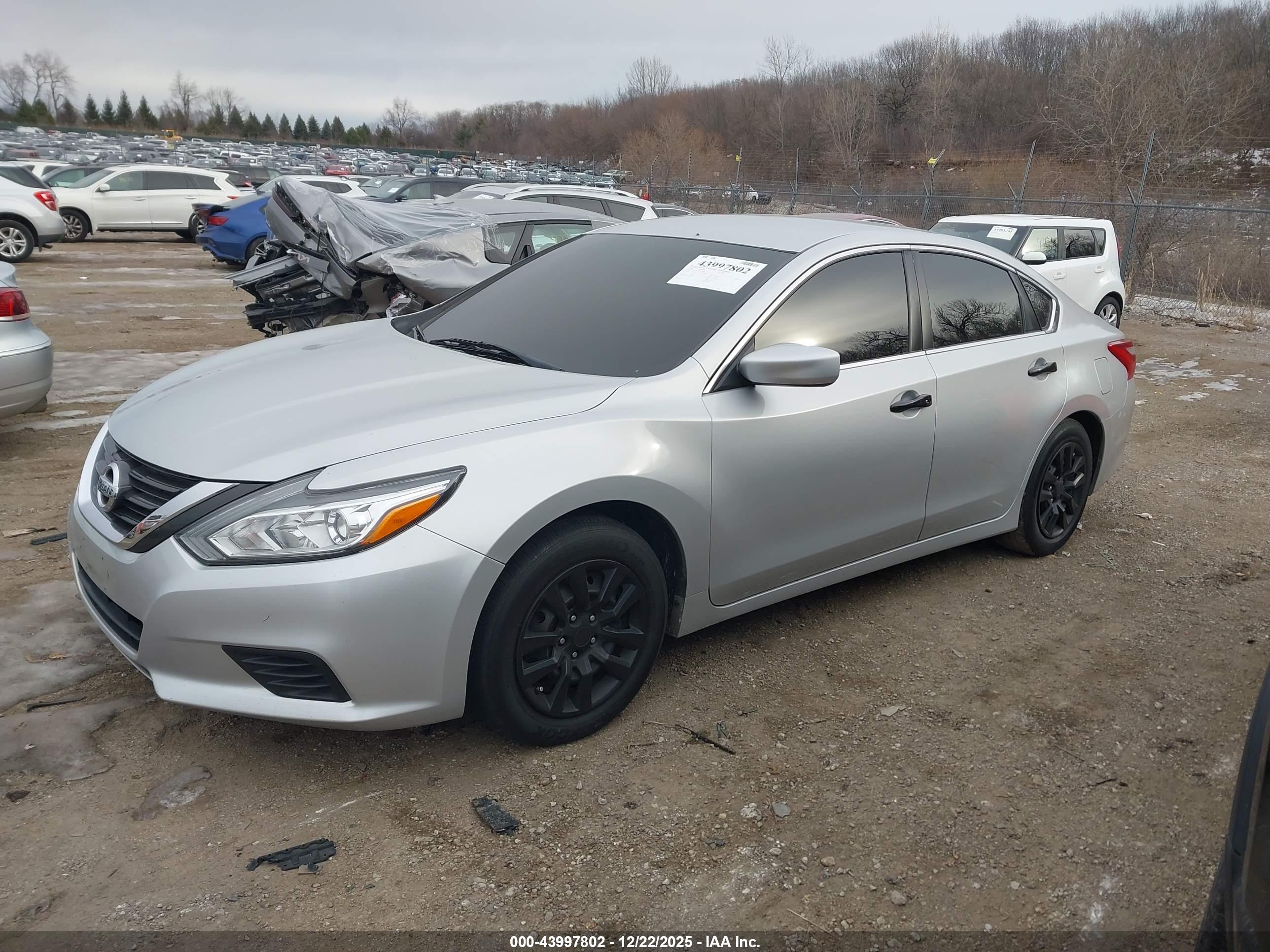 NISSAN ALTIMA image 2