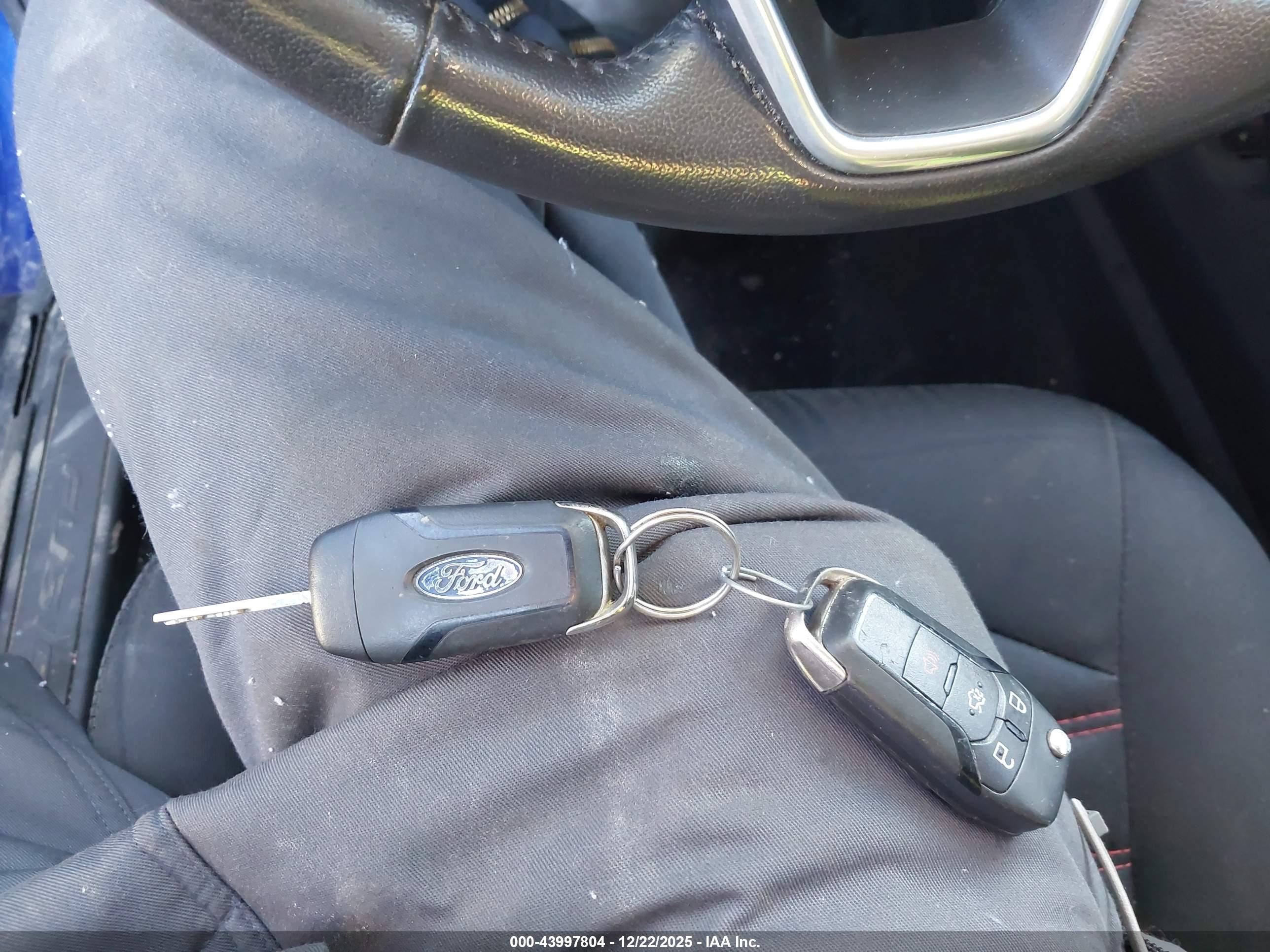 FORD FUSION image 11