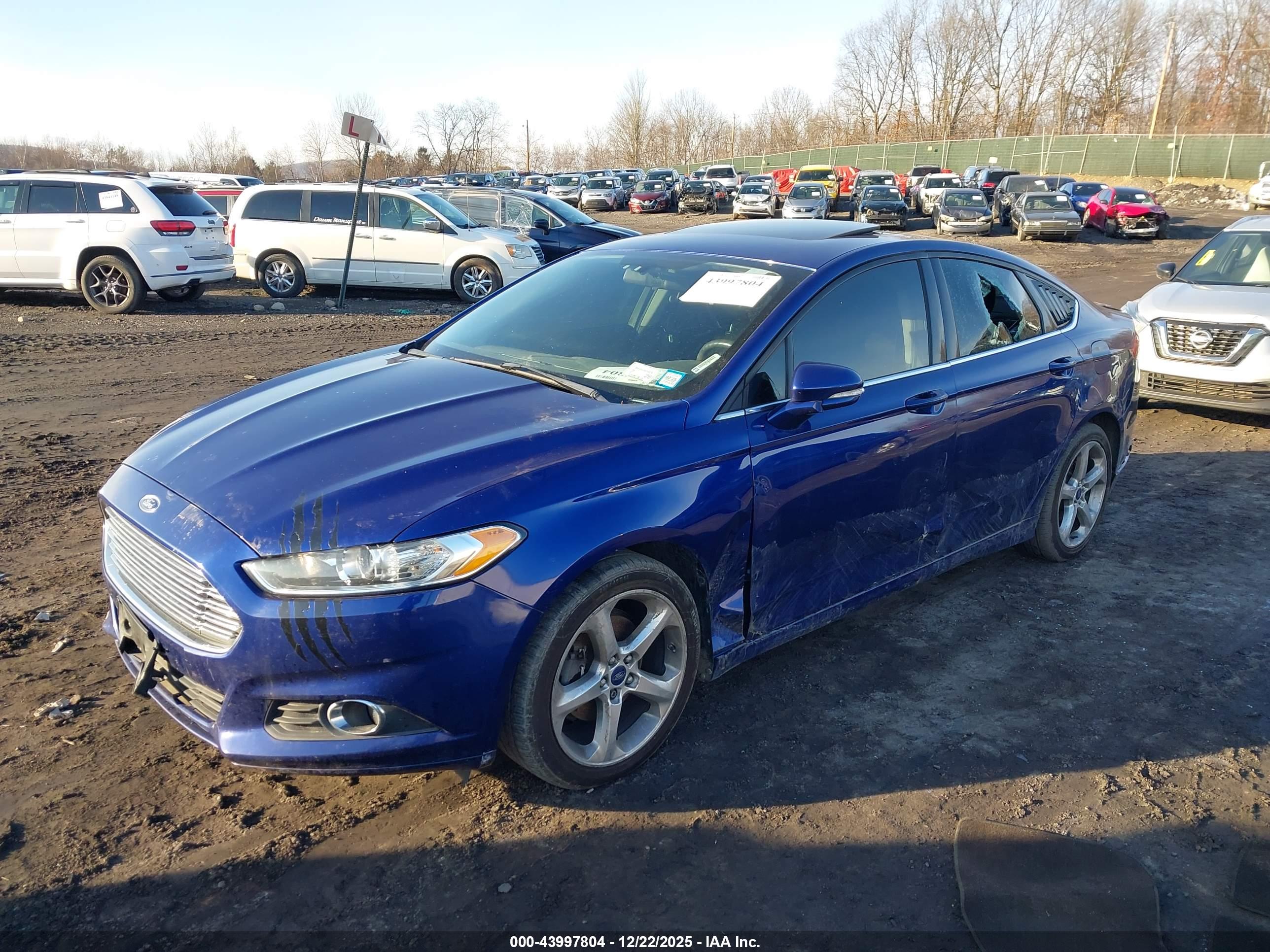 FORD FUSION image 2