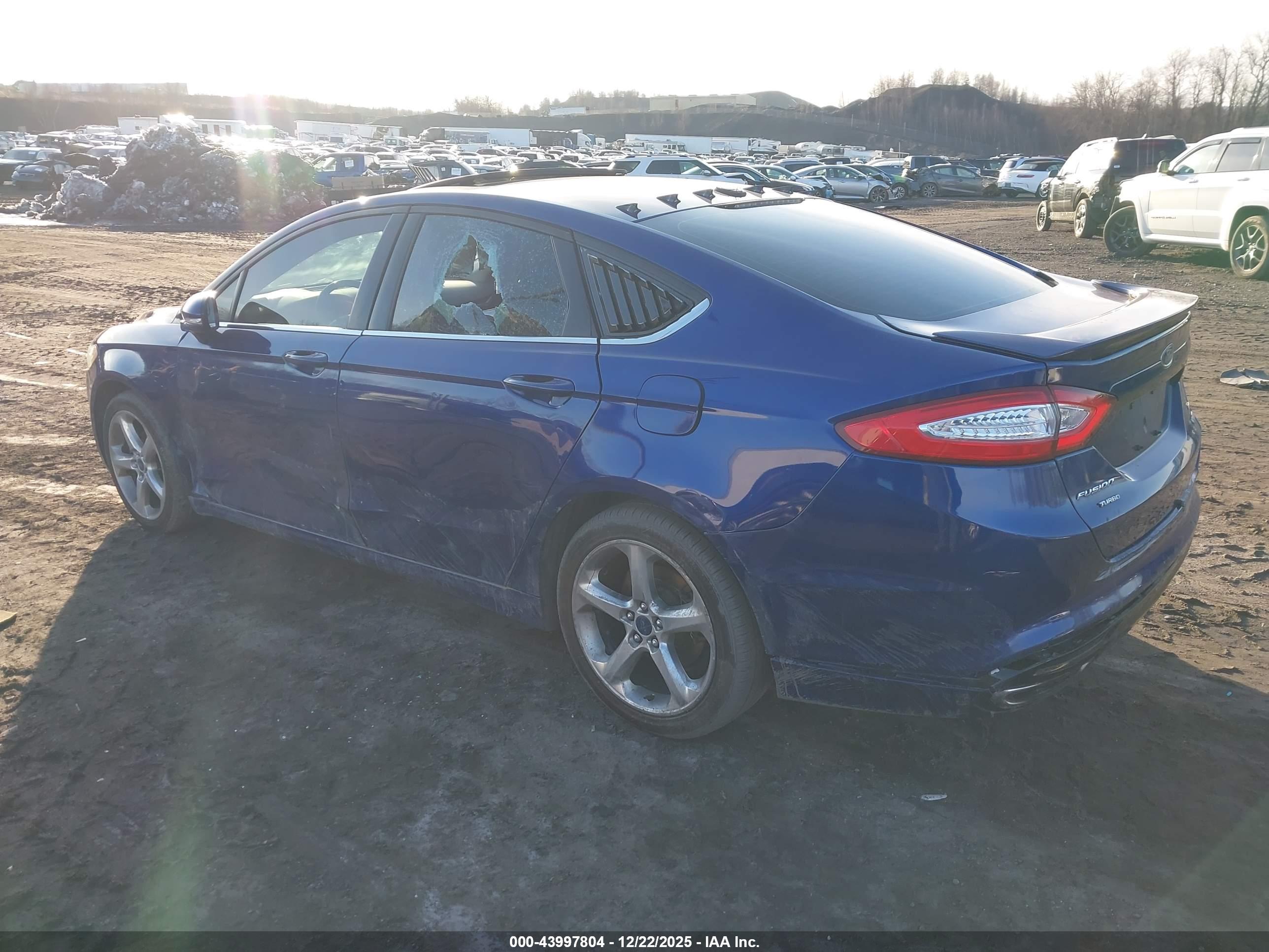 FORD FUSION image 3