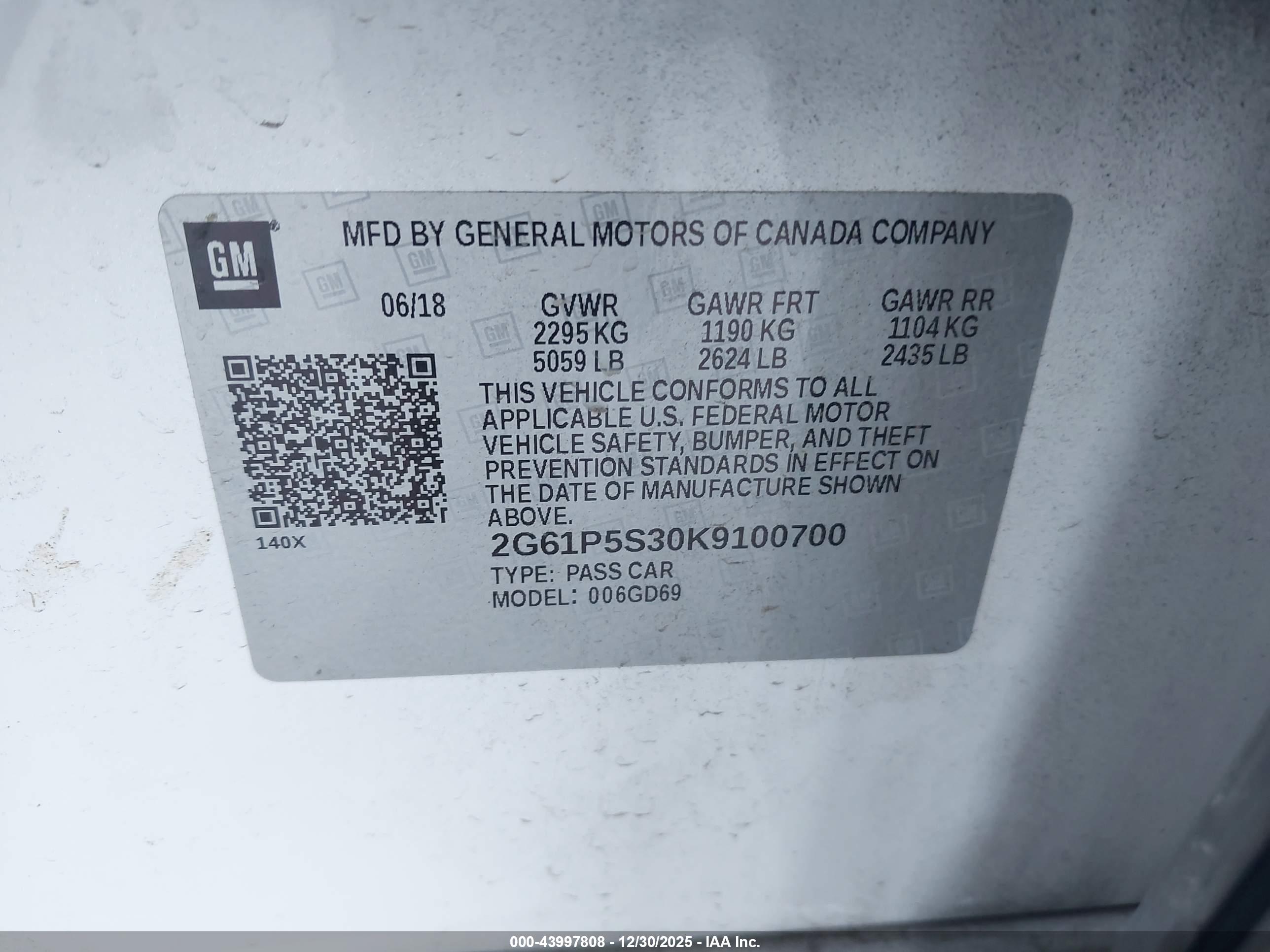 CADILLAC XTS image 9